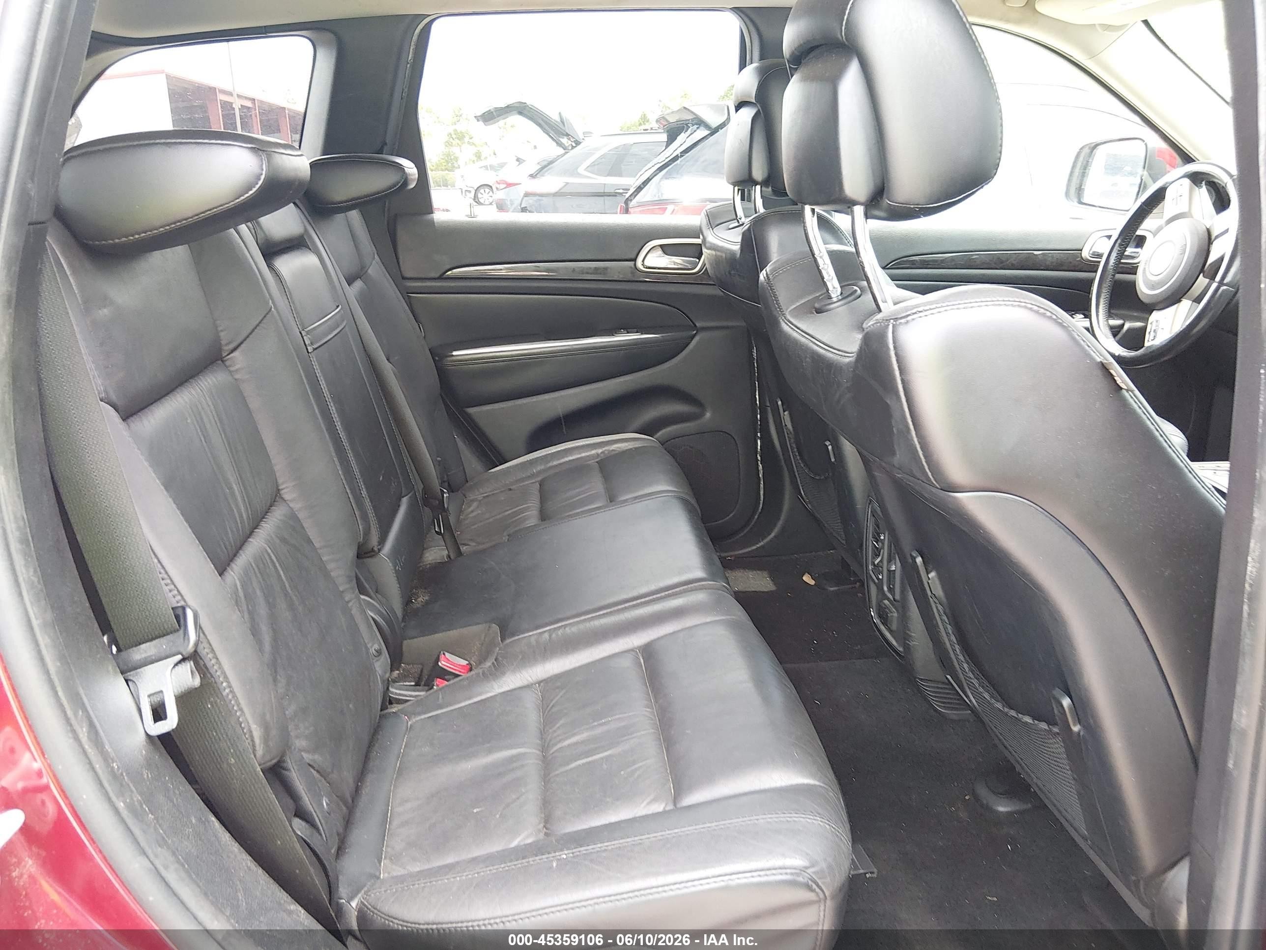 2013 Jeep Grand Cherokee Laredo Red vin: 1C4RJEAG1DC545965