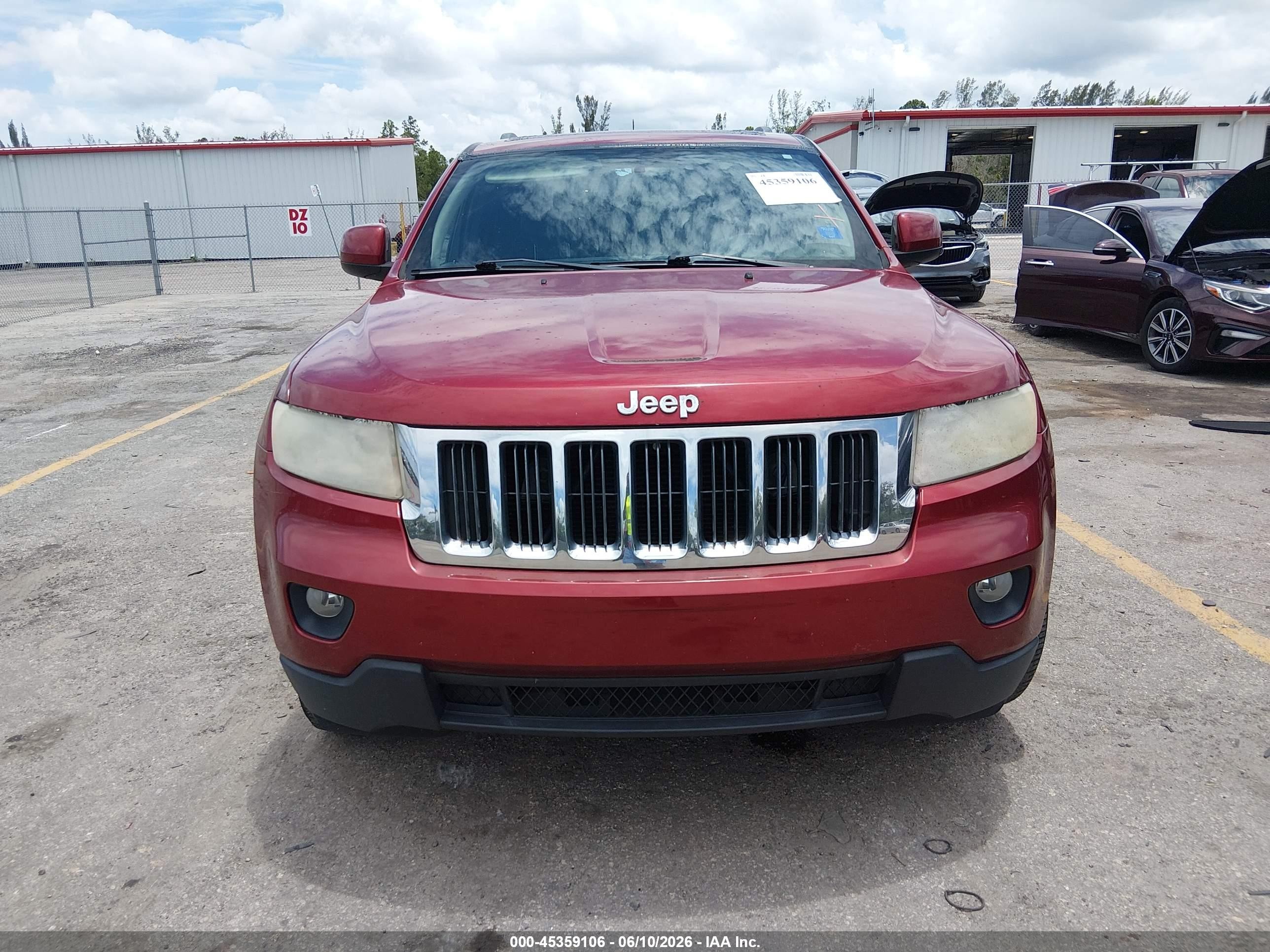 2013 Jeep Grand Cherokee Laredo Red vin: 1C4RJEAG1DC545965