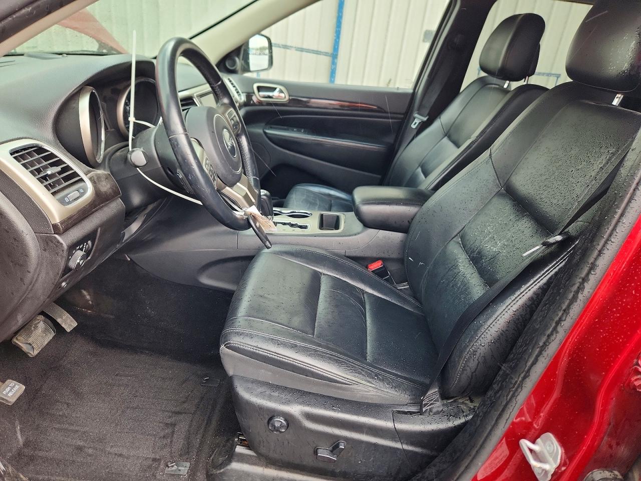 2013 Jeep Grand Cherokee Laredo Красный vin: 1C4RJEAG1DC571644