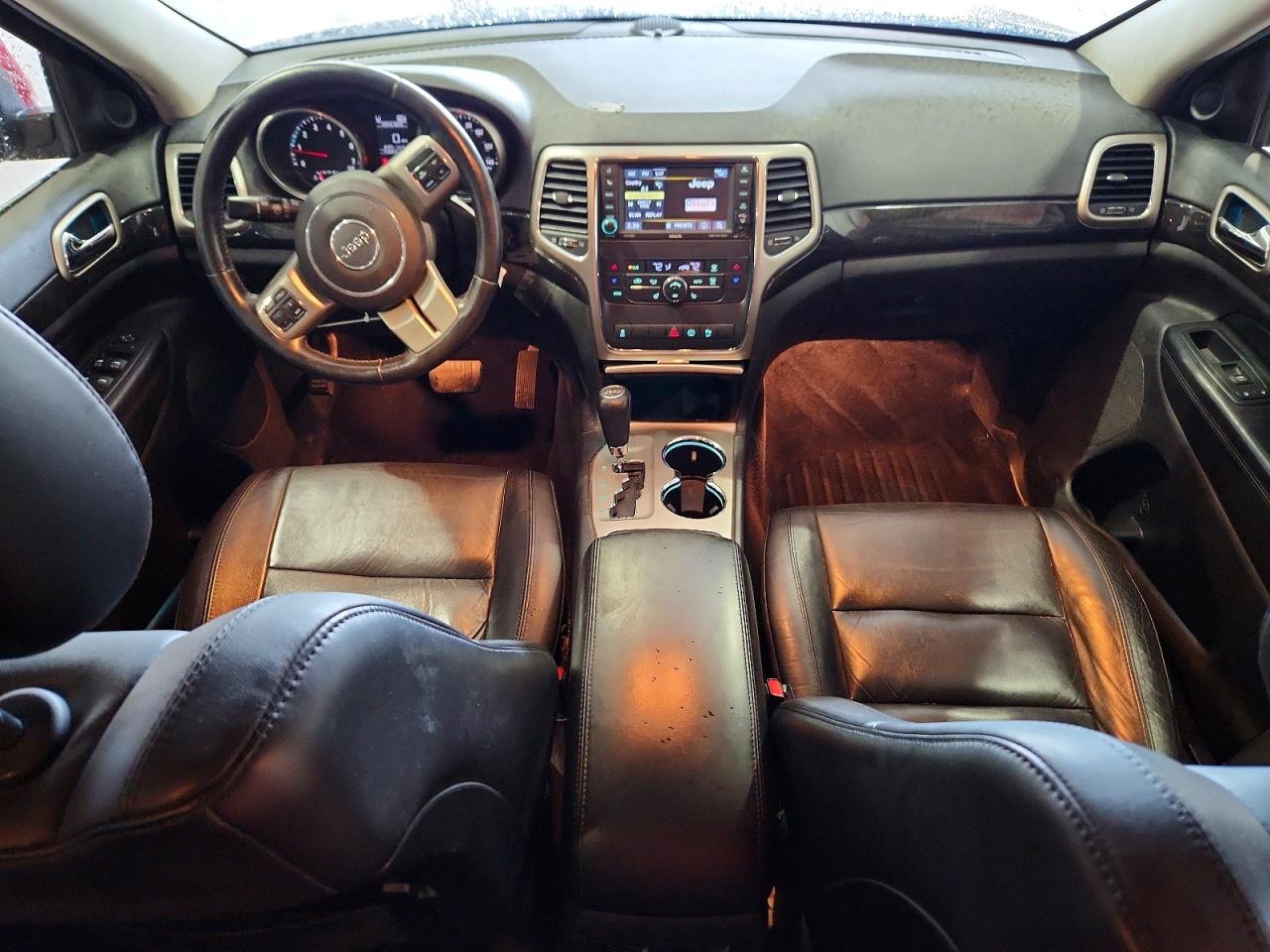 2013 Jeep Grand Cherokee Laredo Красный vin: 1C4RJEAG1DC571644