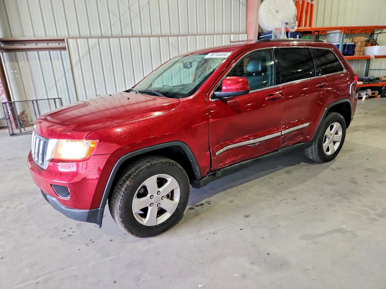 2013 Jeep Grand Cherokee Laredo Red vin: 1C4RJEAG1DC571644