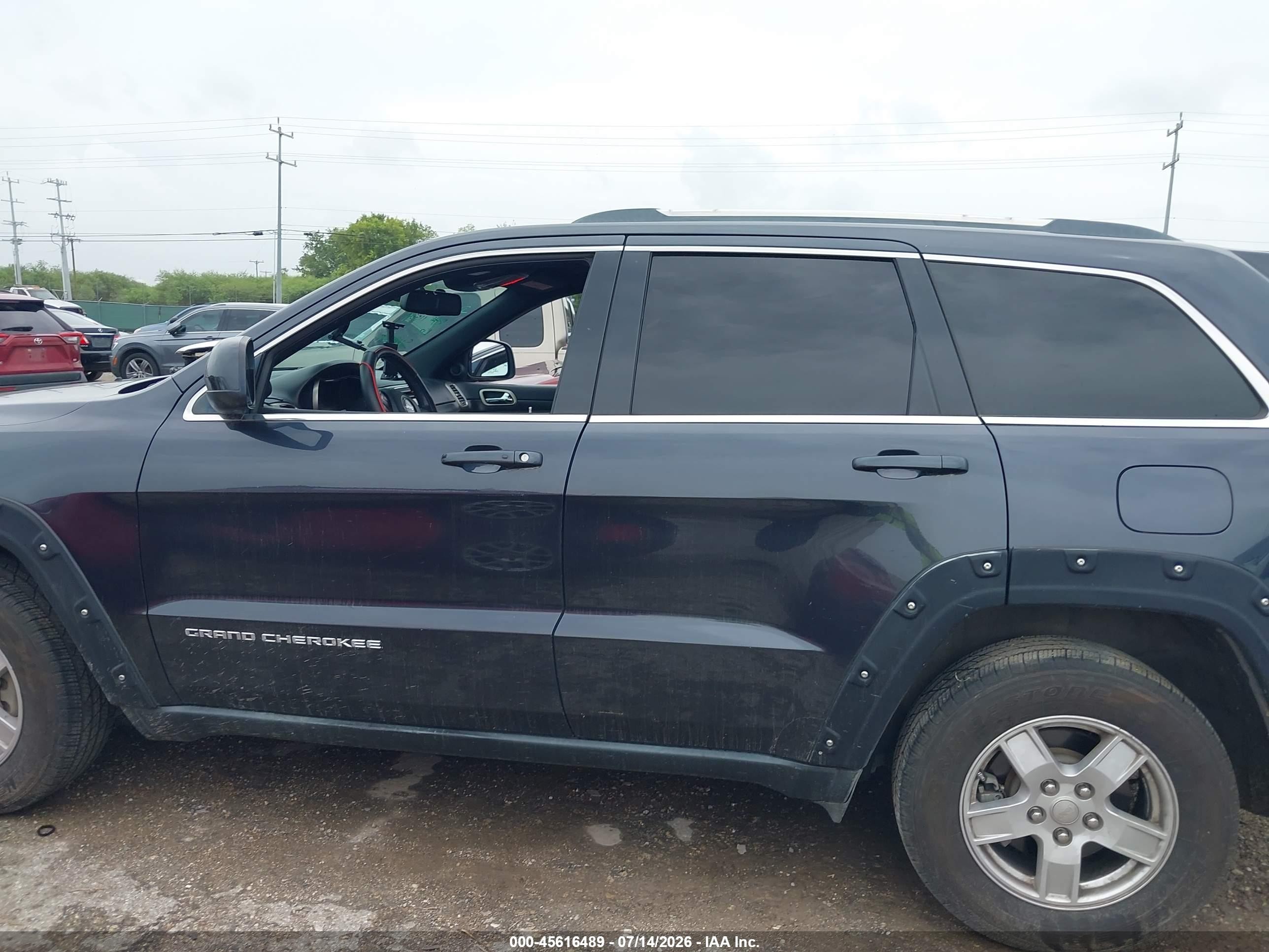 2014 Jeep Grand Cherokee Laredo Gray vin: 1C4RJEAG1EC216748