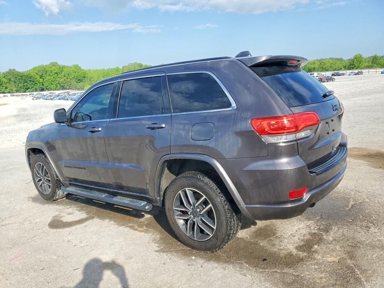 2015 Jeep Grand Cherokee Laredo Gray vin: 1C4RJEAG1FC668815