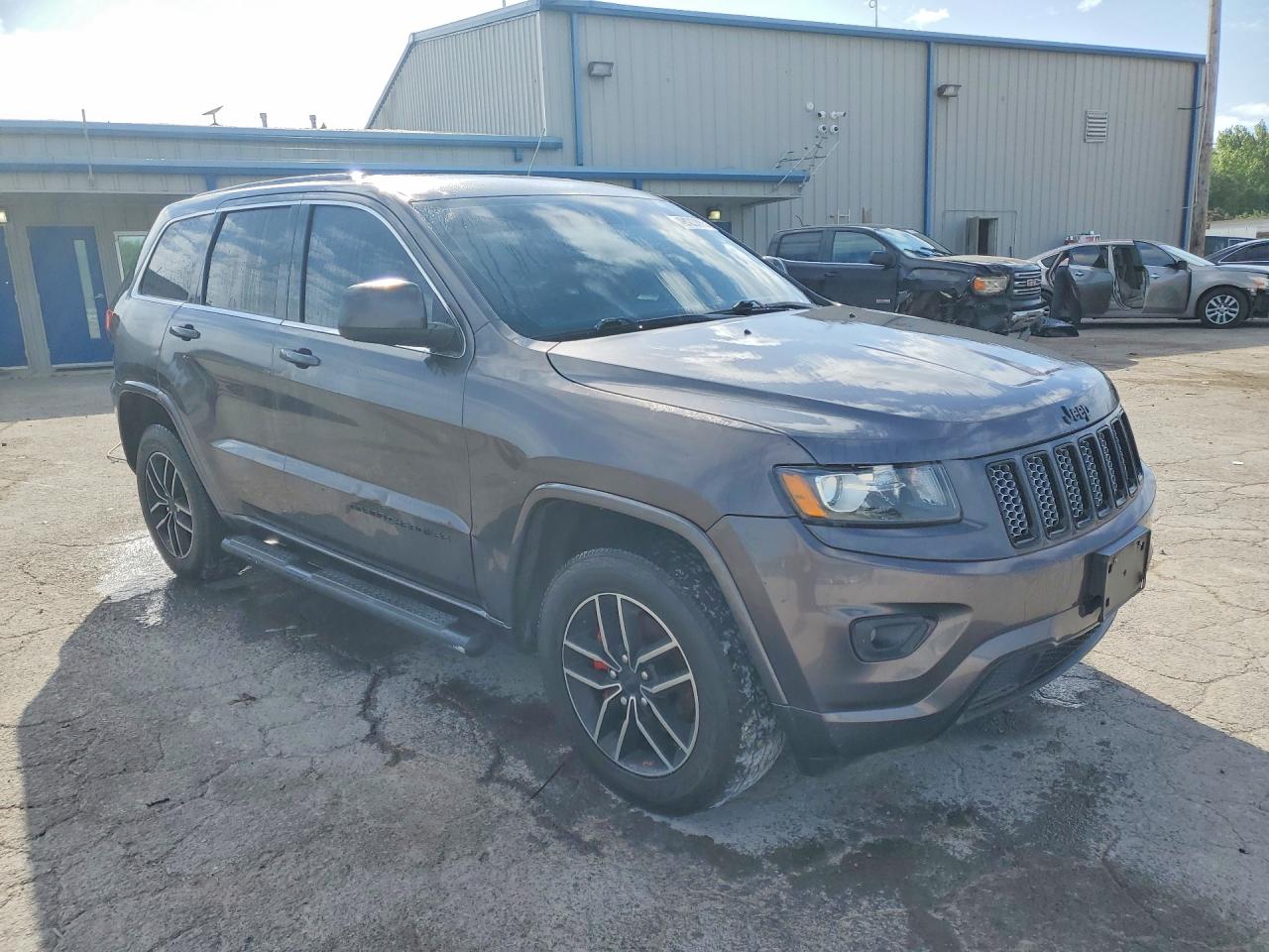 2015 Jeep Grand Cherokee Laredo Gray vin: 1C4RJEAG1FC668815