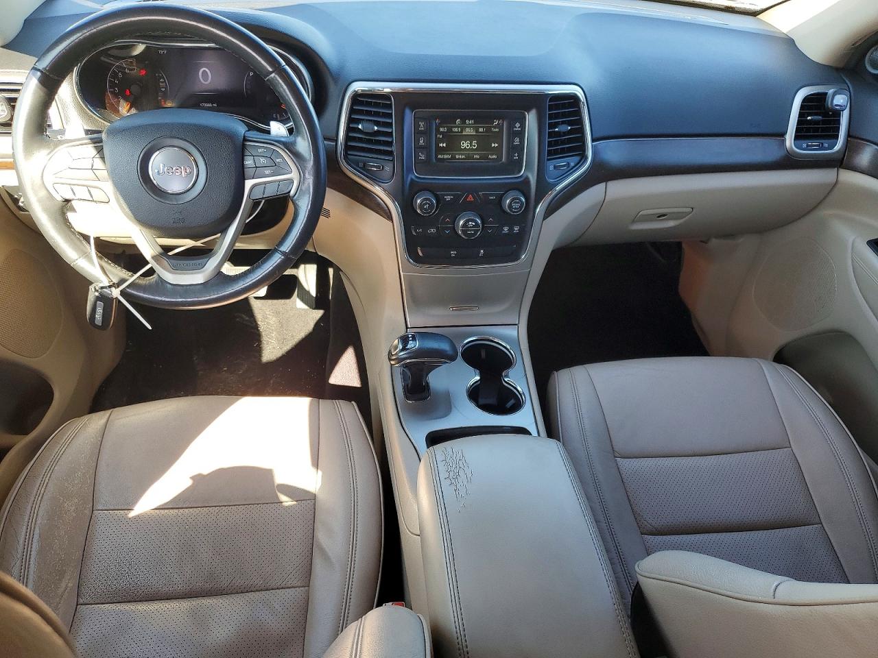 2015 Jeep Grand Cherokee Laredo Gray vin: 1C4RJEAG1FC735445