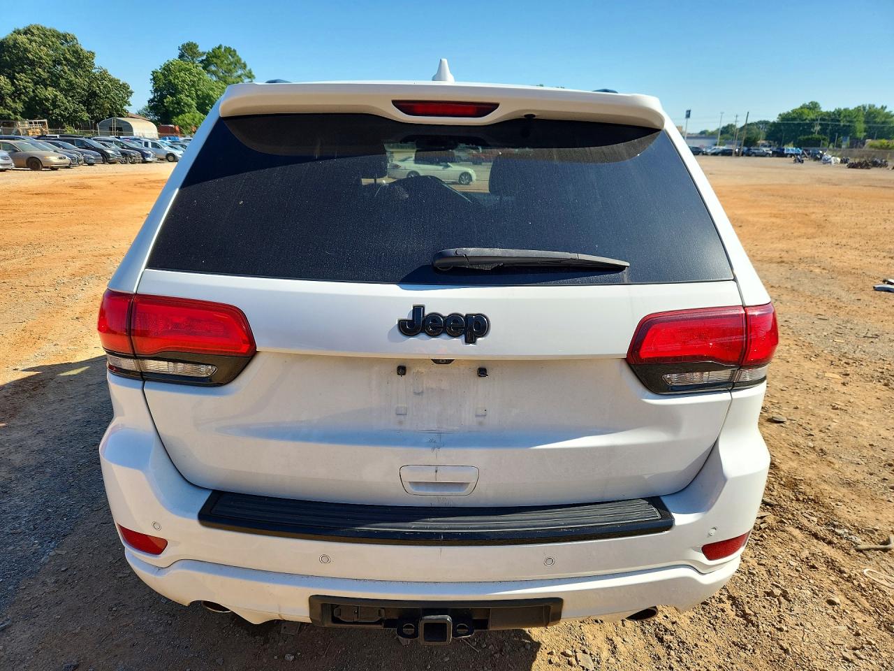 2015 Jeep Grand Cherokee Laredo White vin: 1C4RJEAG1FC915668
