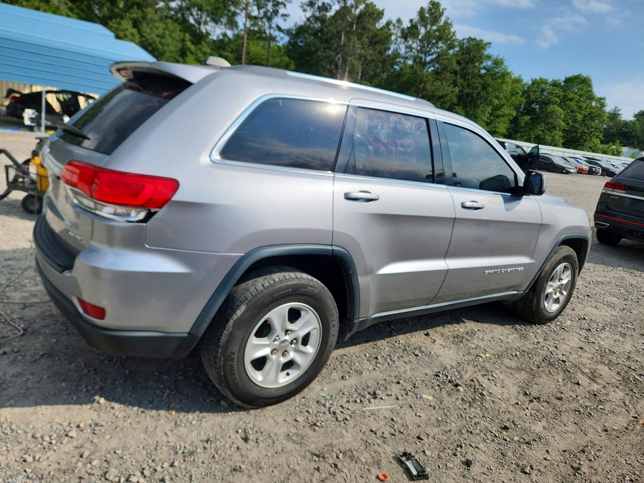 2016 Jeep Grand Cherokee Laredo Silver vin: 1C4RJEAG1GC500903