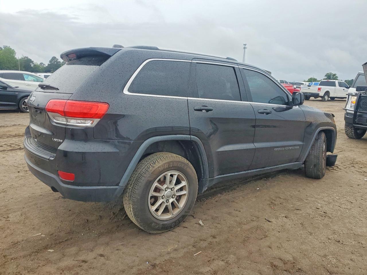 2018 Jeep Grand Cherokee Laredo Black vin: 1C4RJEAG1JC447305