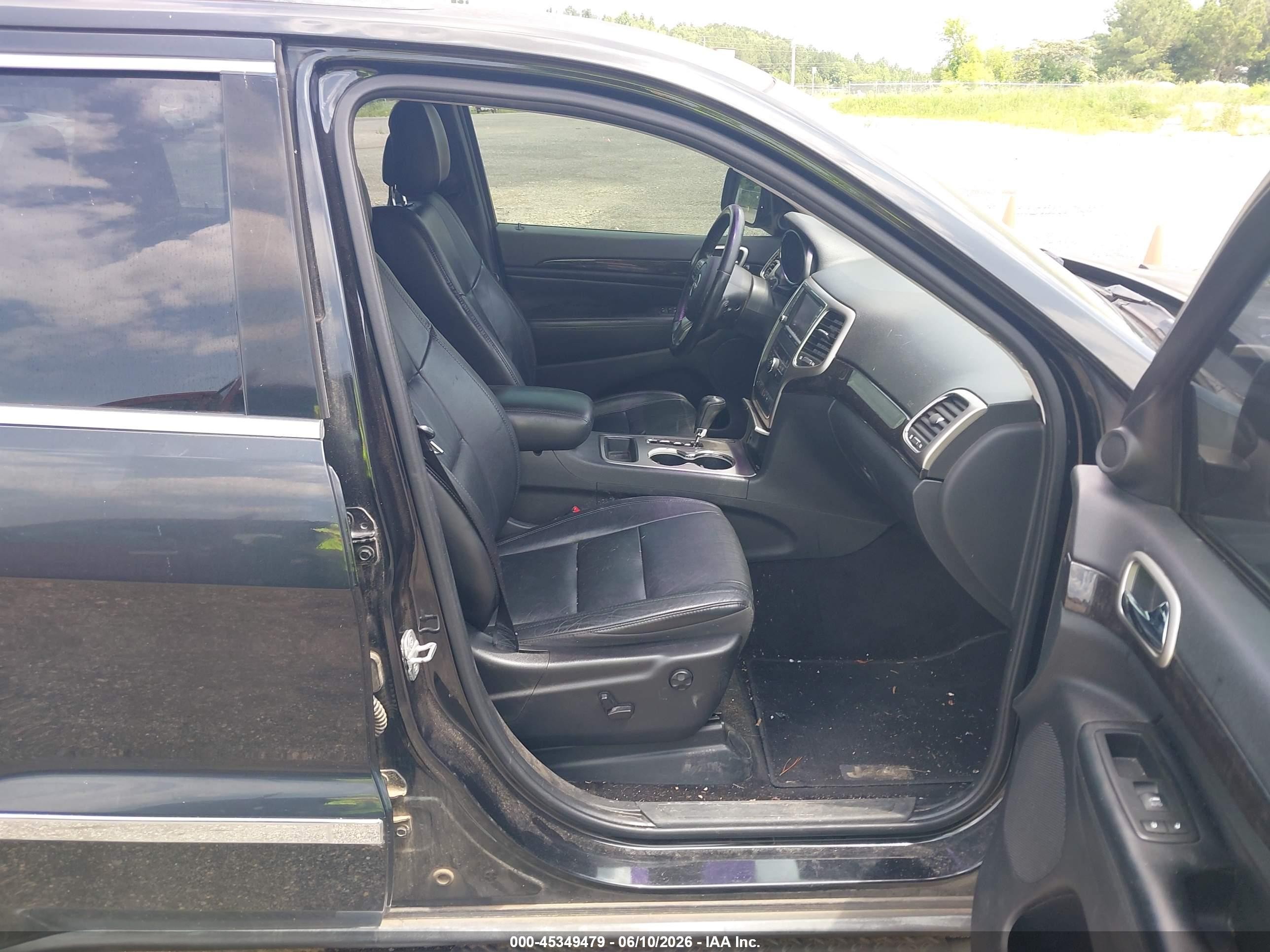 2012 Jeep Grand Cherokee Laredo Black vin: 1C4RJEAG2CC142561