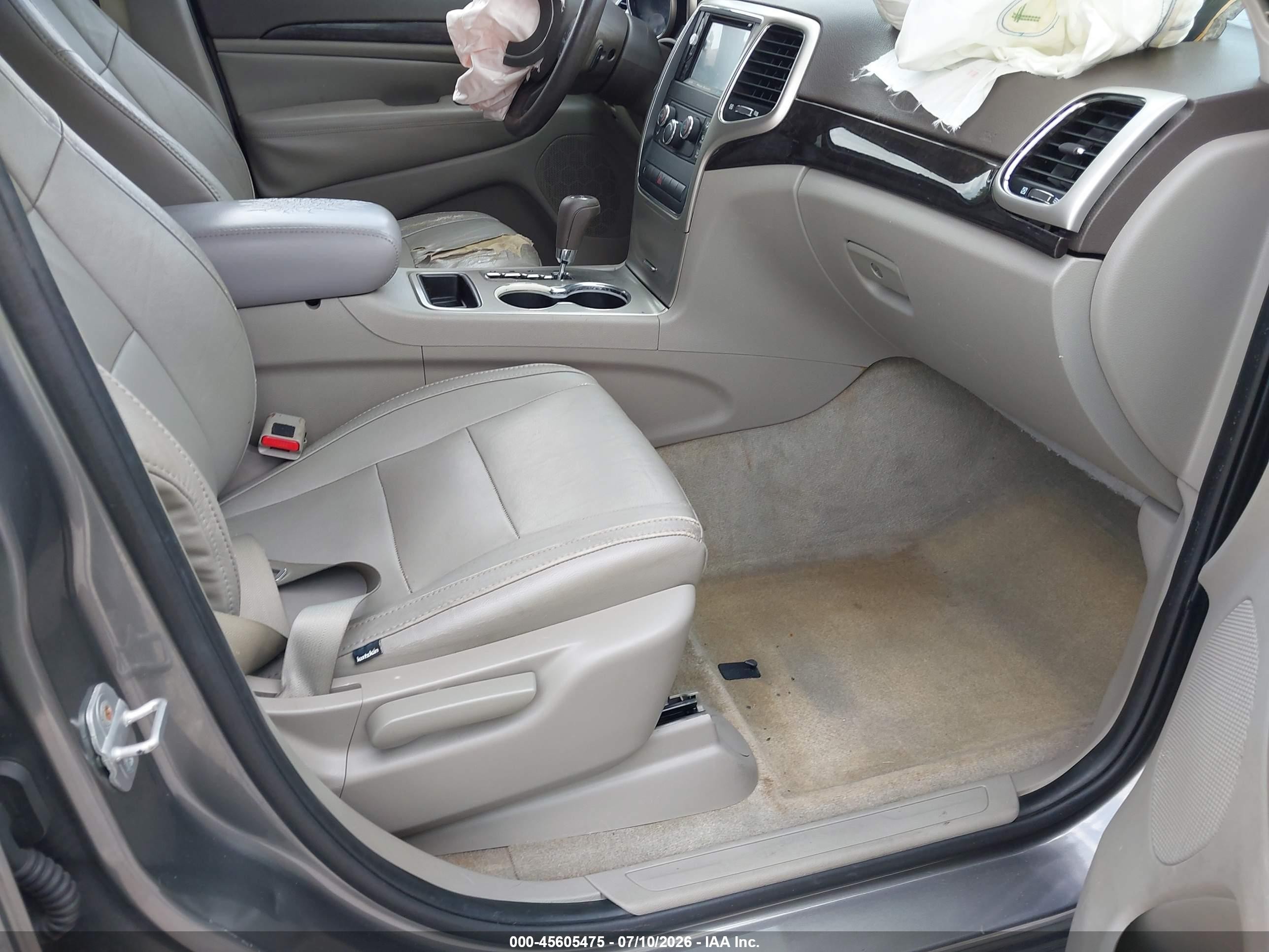 2012 Jeep Grand Cherokee Laredo Серый vin: 1C4RJEAG2CC215265