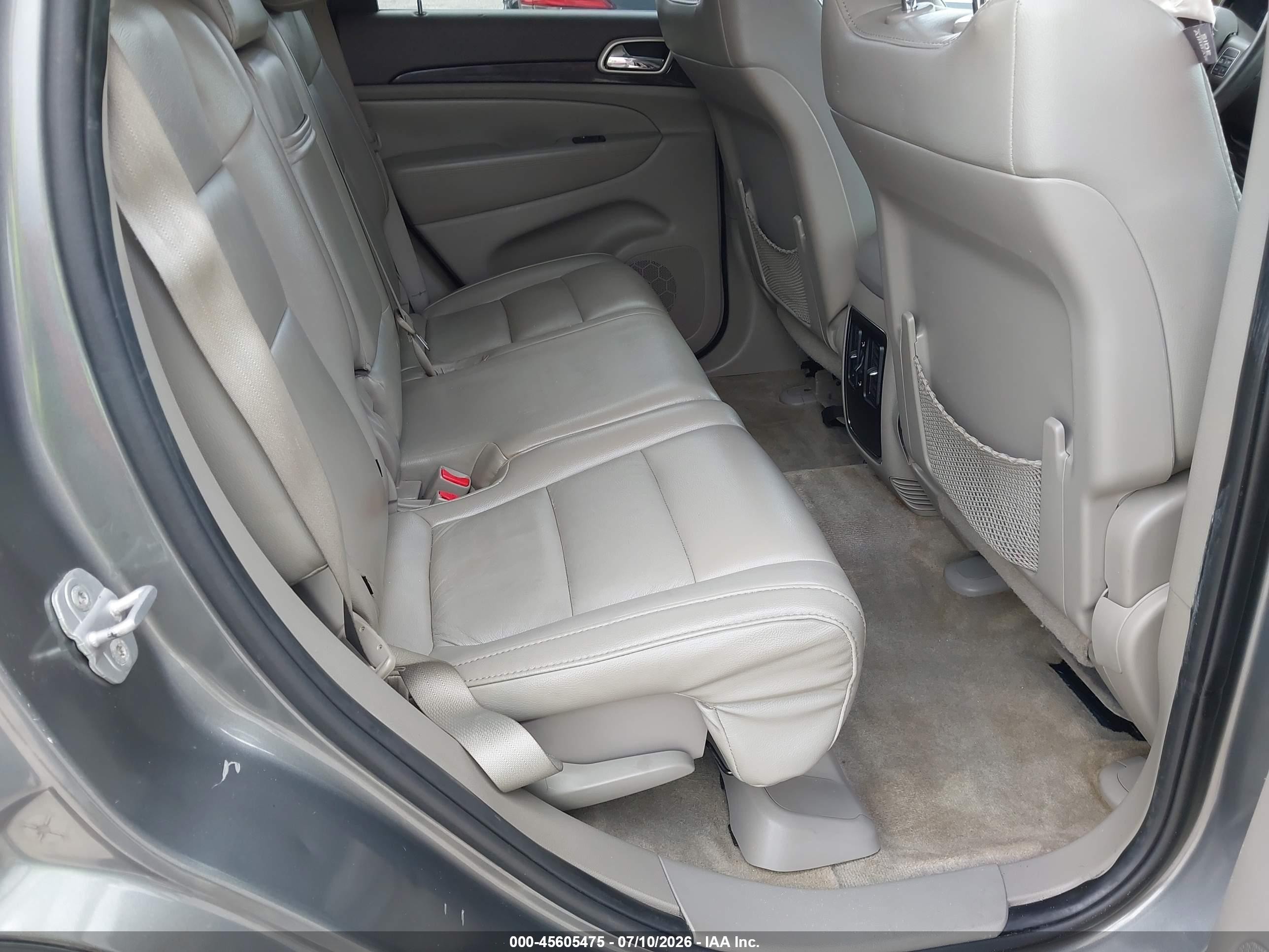 2012 Jeep Grand Cherokee Laredo Серый vin: 1C4RJEAG2CC215265