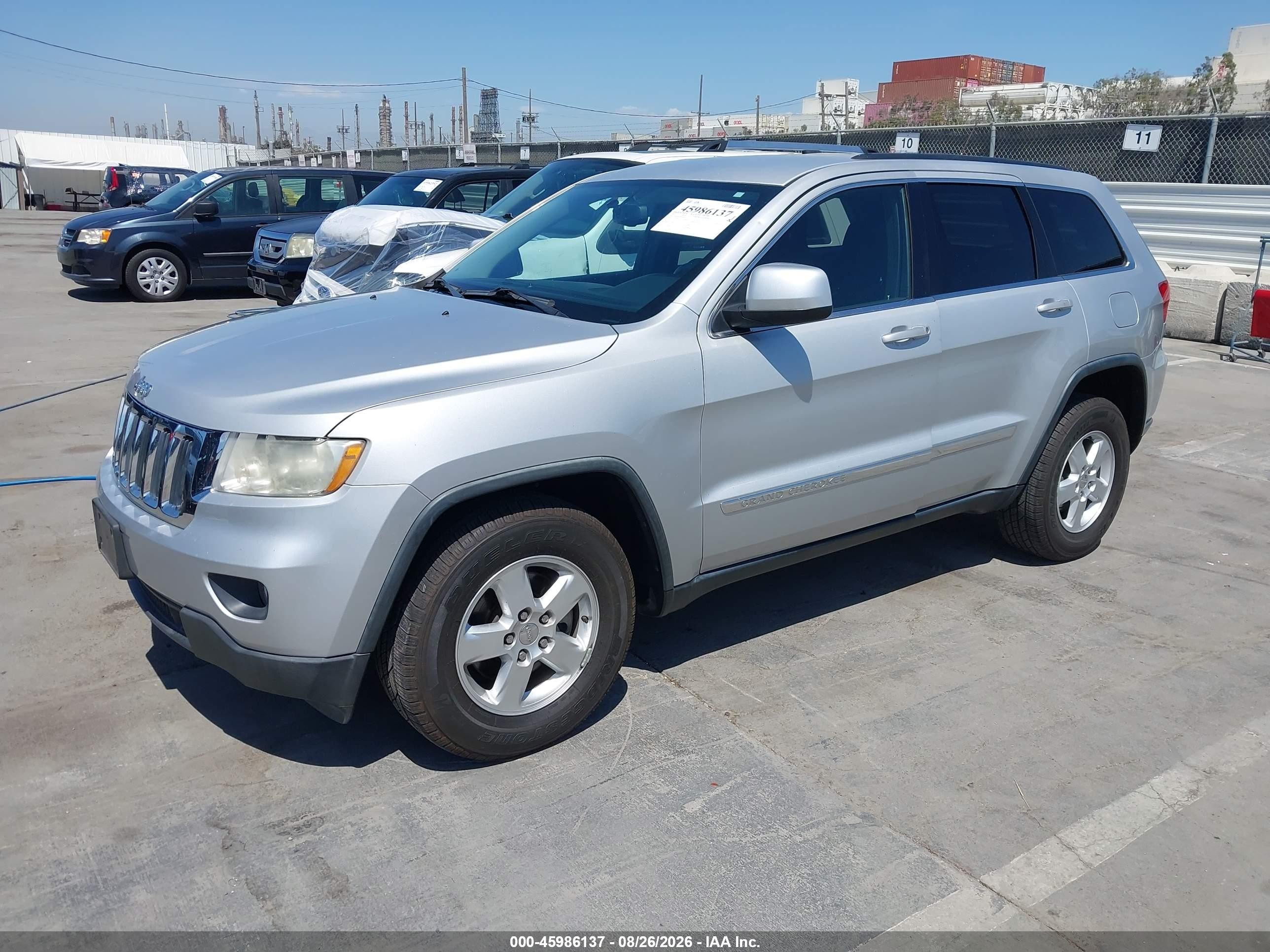 2013 Jeep Grand Cherokee Laredo Серебряный vin: 1C4RJEAG2DC519214