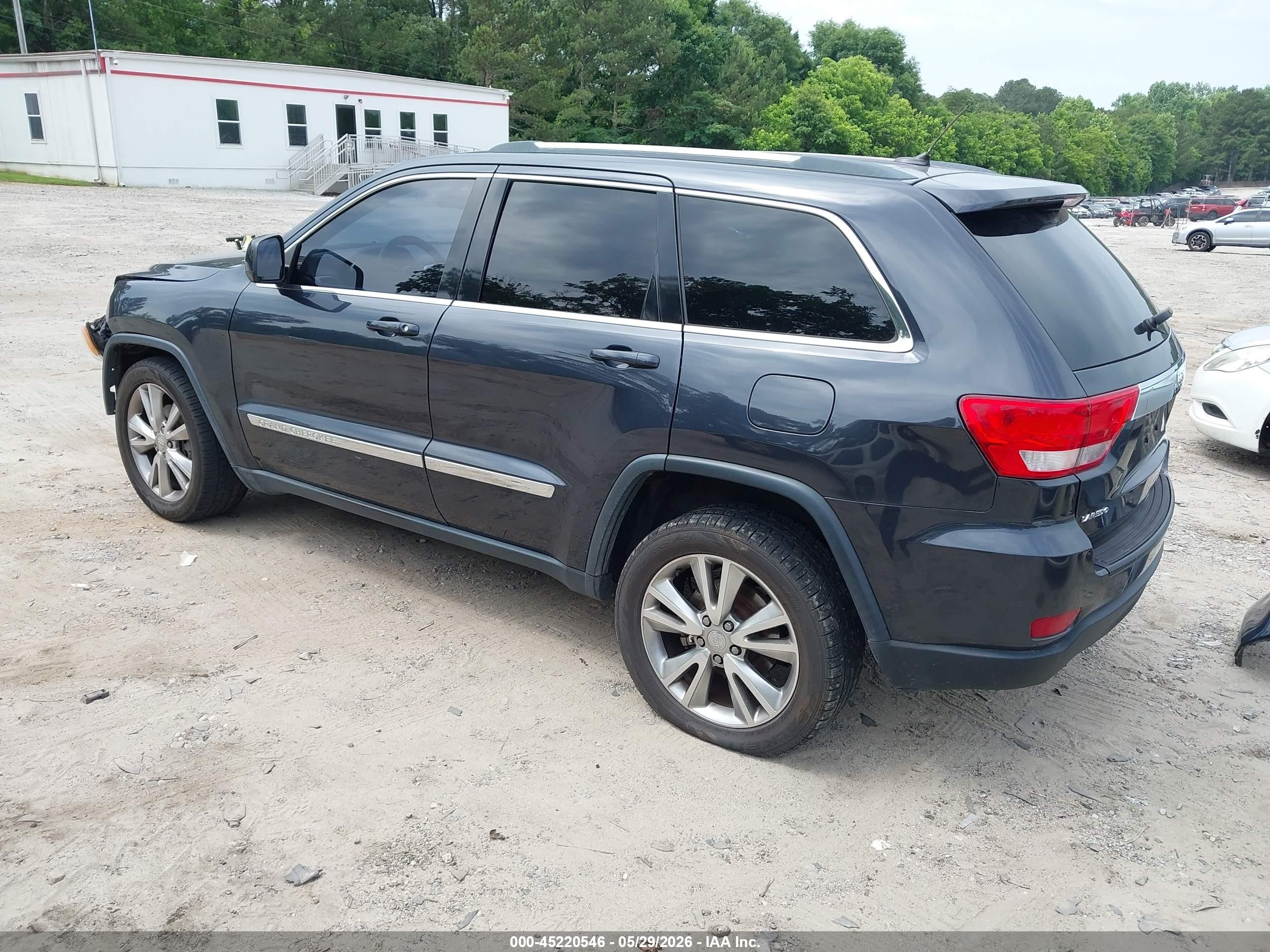 2013 Jeep Grand Cherokee Laredo Gray vin: 1C4RJEAG2DC569644