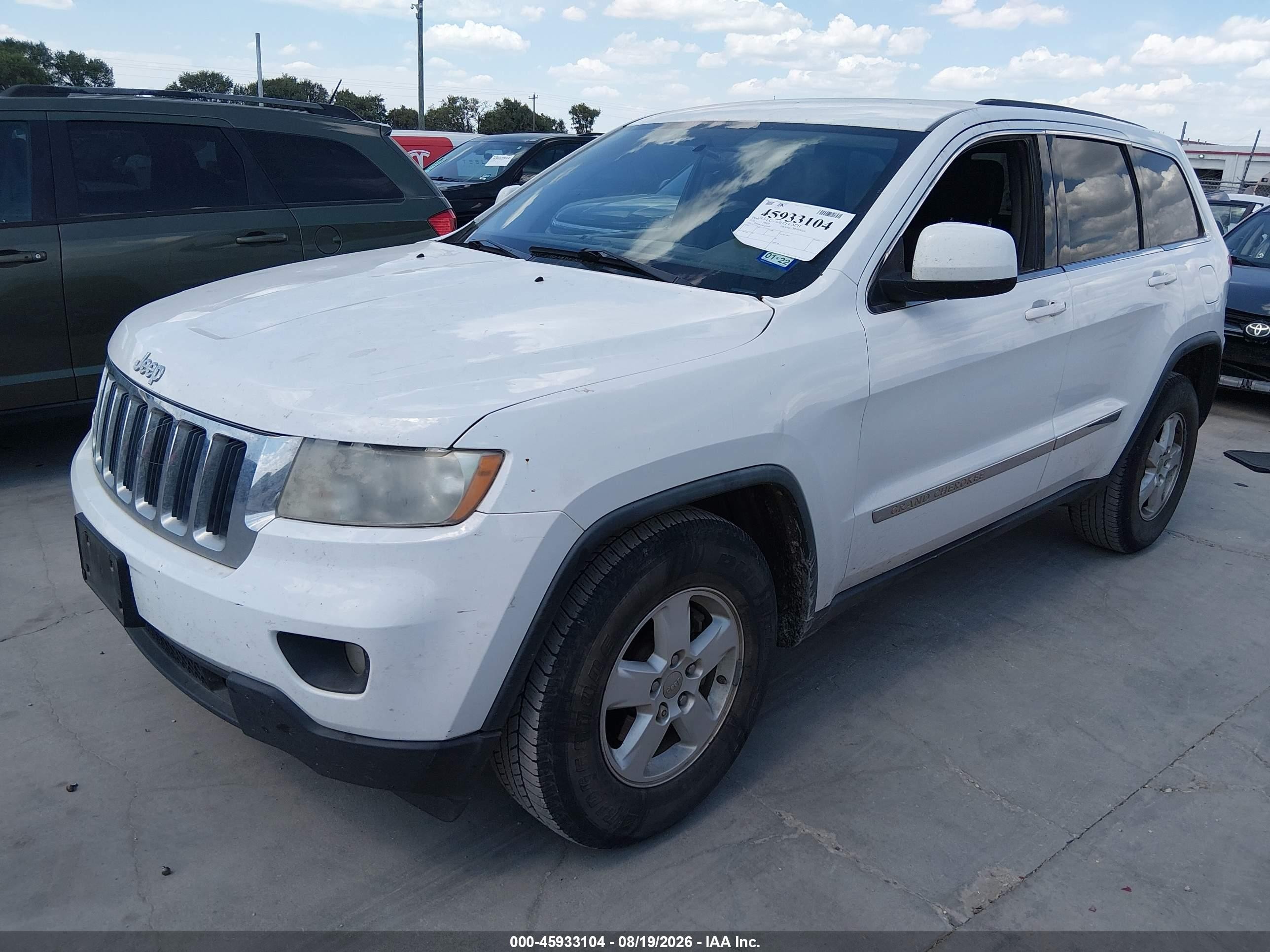 2013 Jeep Grand Cherokee Laredo White vin: 1C4RJEAG2DC632399