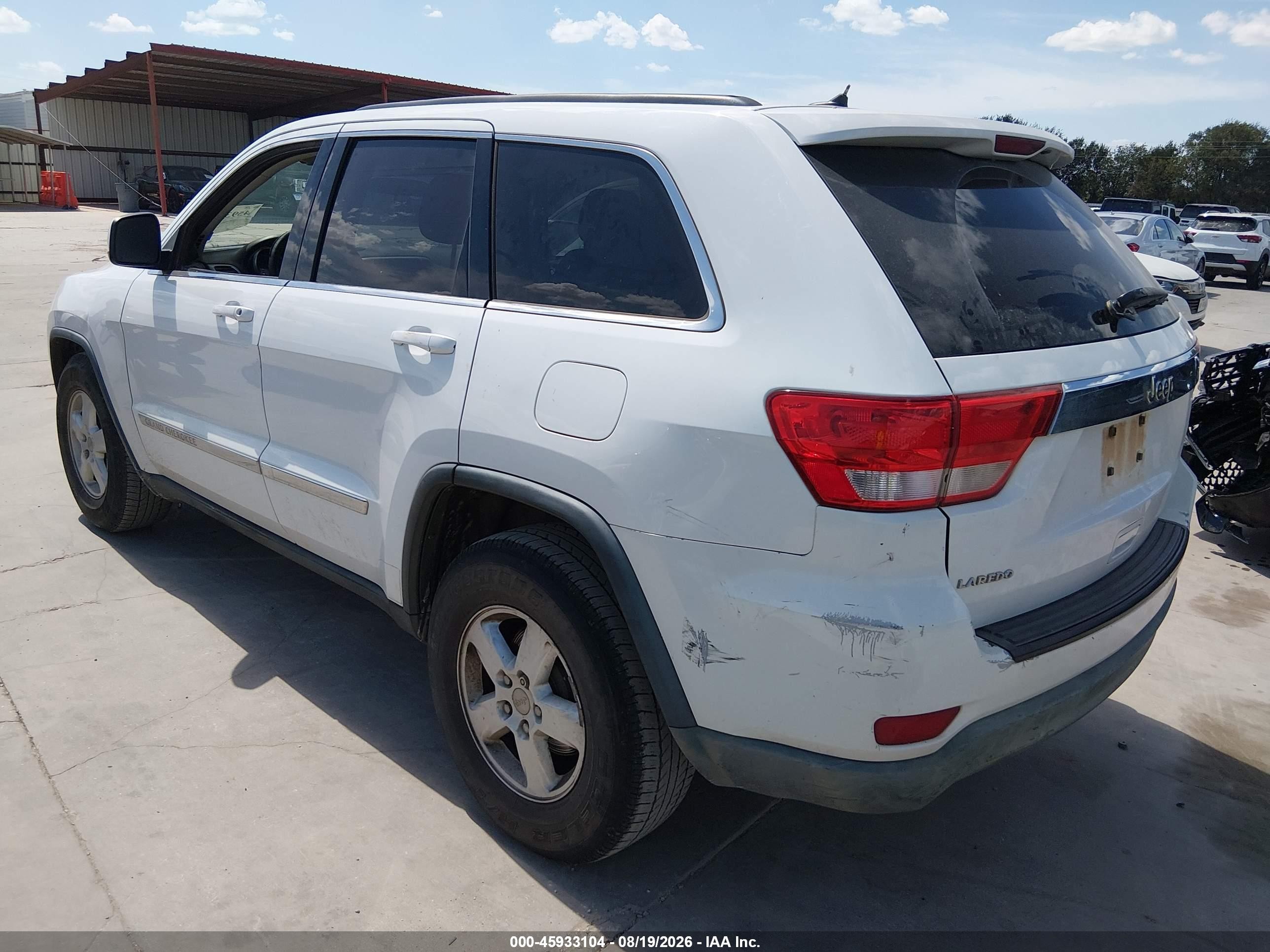 2013 Jeep Grand Cherokee Laredo White vin: 1C4RJEAG2DC632399