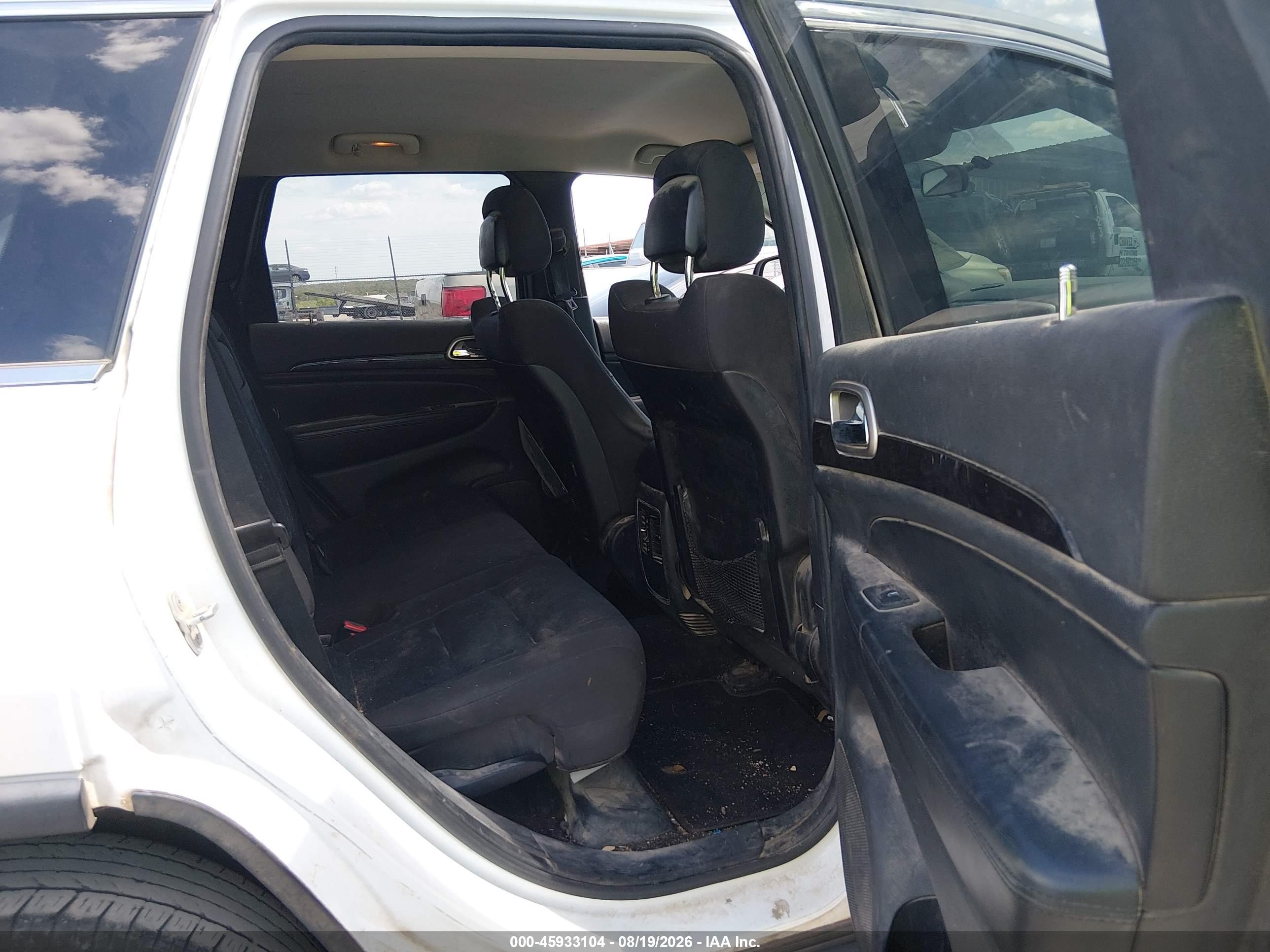 2013 Jeep Grand Cherokee Laredo White vin: 1C4RJEAG2DC632399