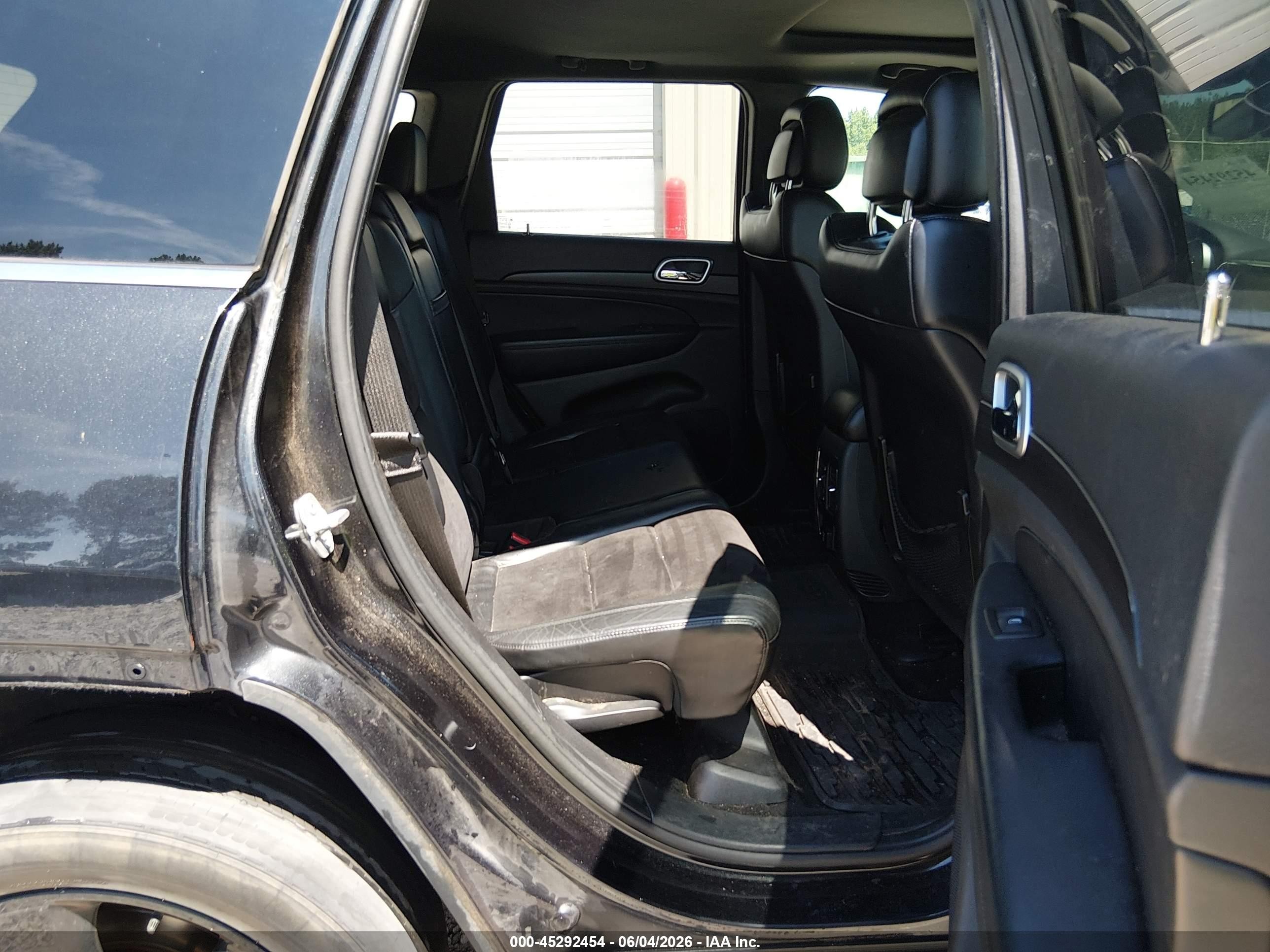 2015 Jeep Grand Cherokee Laredo Black vin: 1C4RJEAG2FC152432