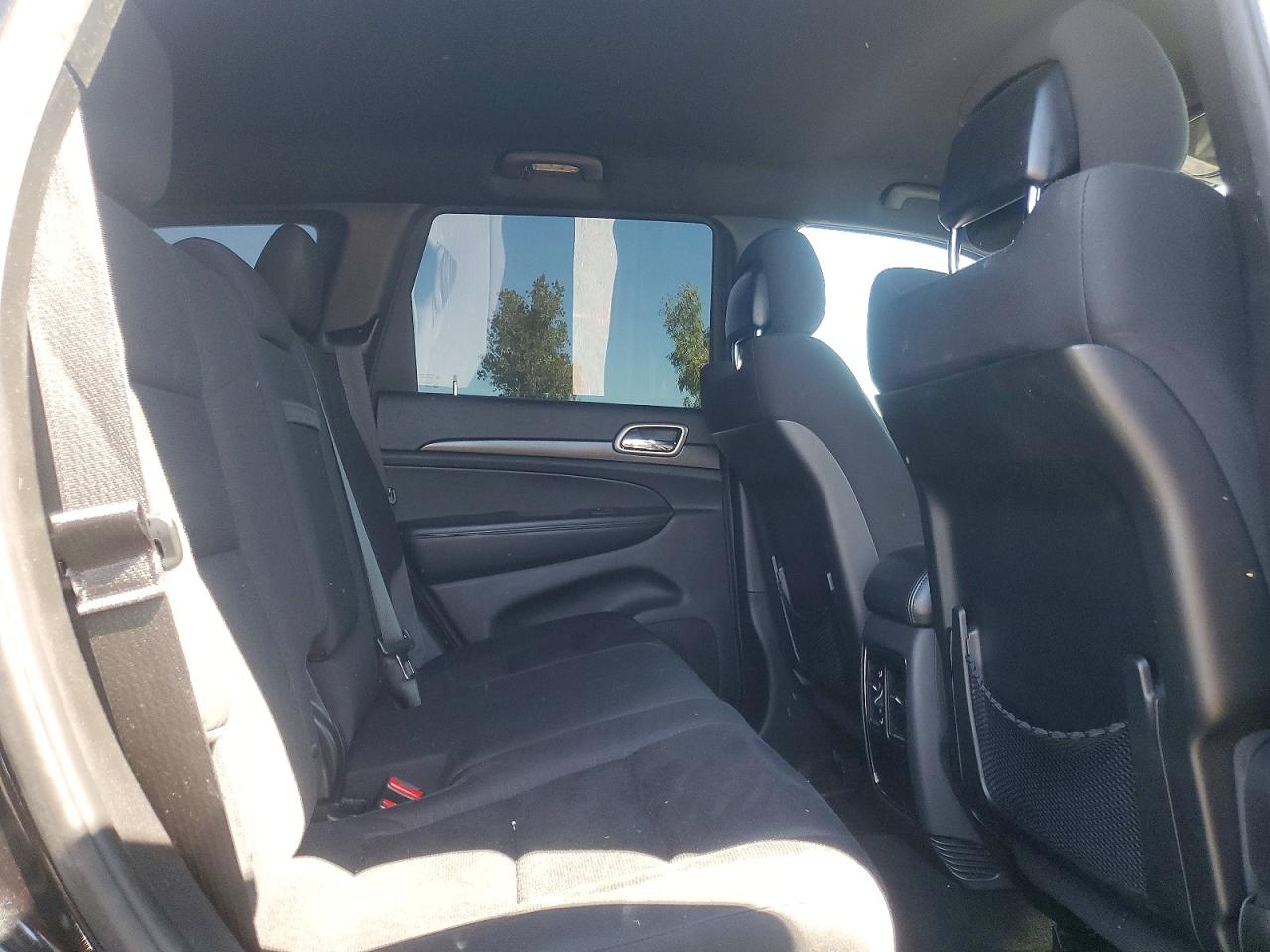 2015 Jeep Grand Cherokee Laredo Черный vin: 1C4RJEAG2FC895284