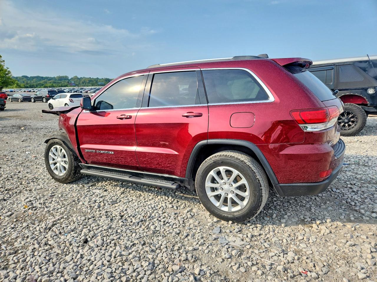 2021 Jeep Grand Cherokee Laredo Burgundy vin: 1C4RJEAG2MC625579