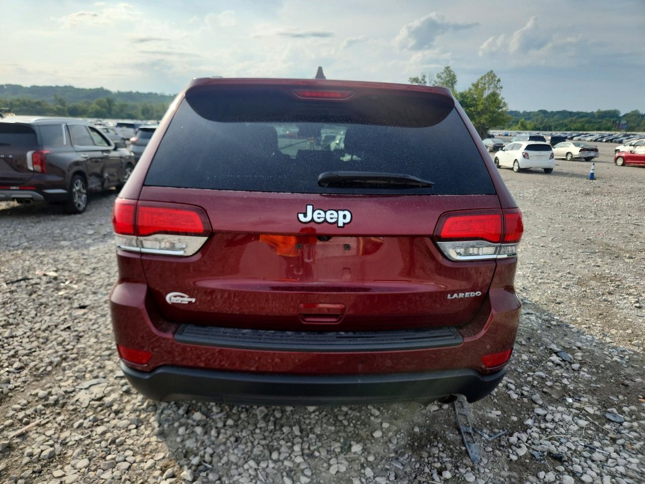 2021 Jeep Grand Cherokee Laredo Burgundy vin: 1C4RJEAG2MC625579