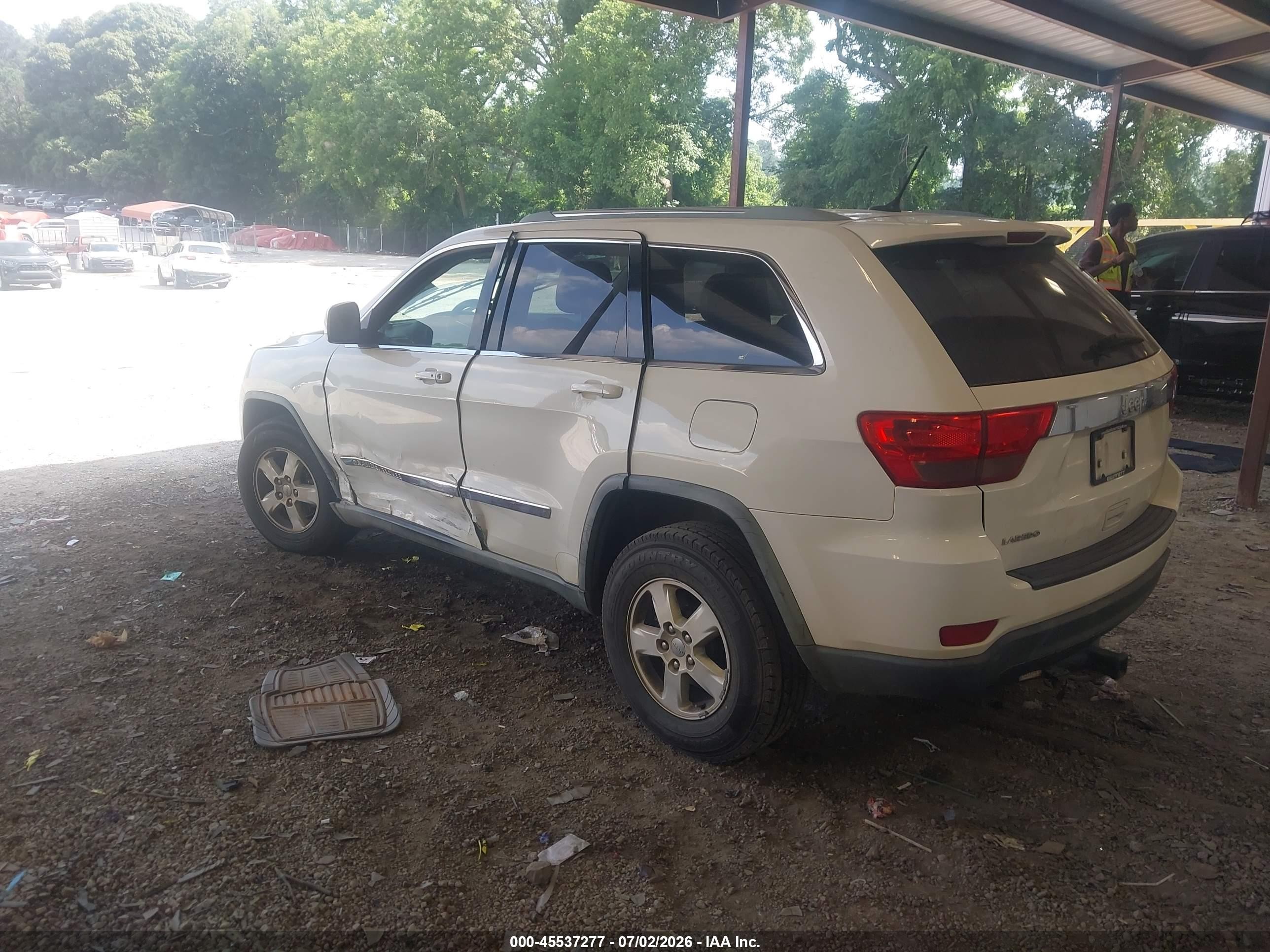 2012 Jeep Grand Cherokee Laredo White vin: 1C4RJEAG3CC177416