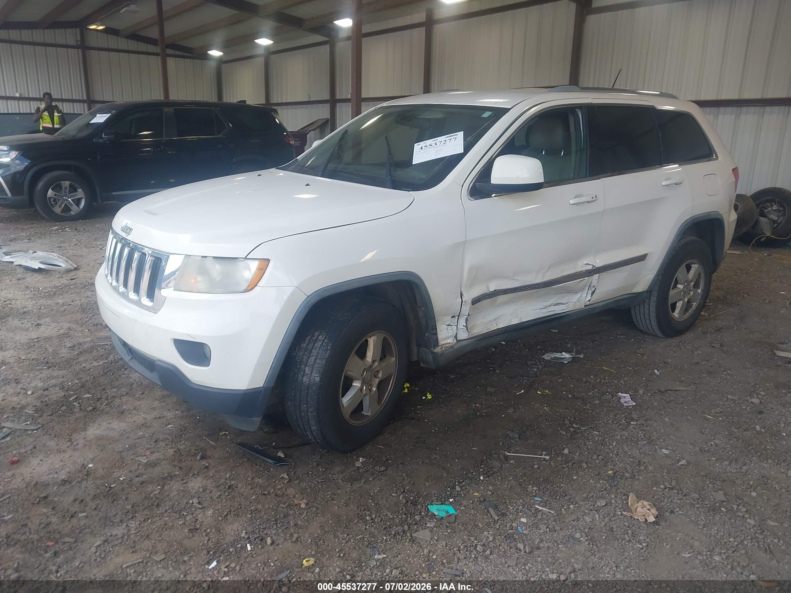 2012 Jeep Grand Cherokee Laredo White vin: 1C4RJEAG3CC177416