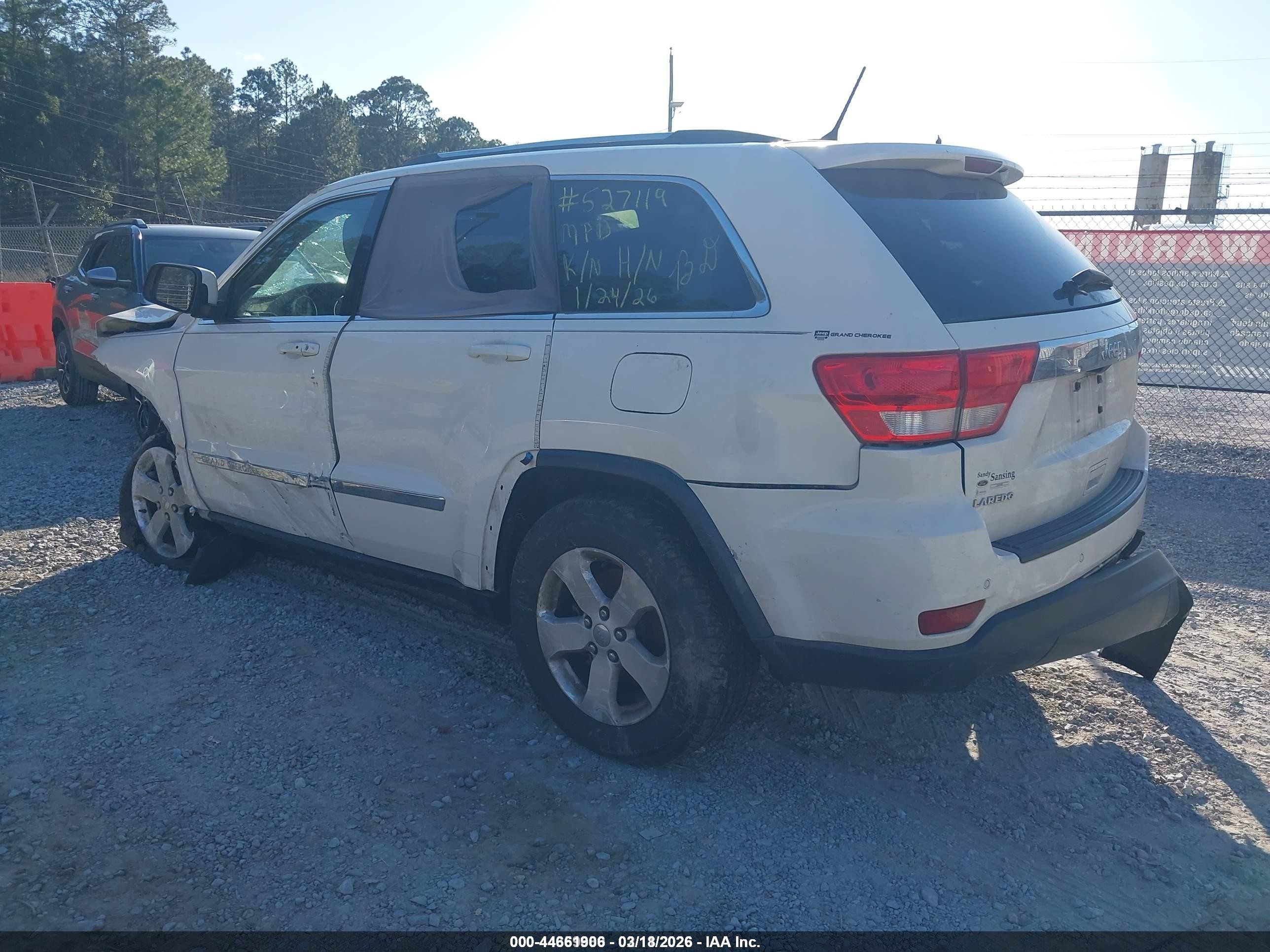2012 Jeep Grand Cherokee Laredo Белый vin: 1C4RJEAG3CC259517