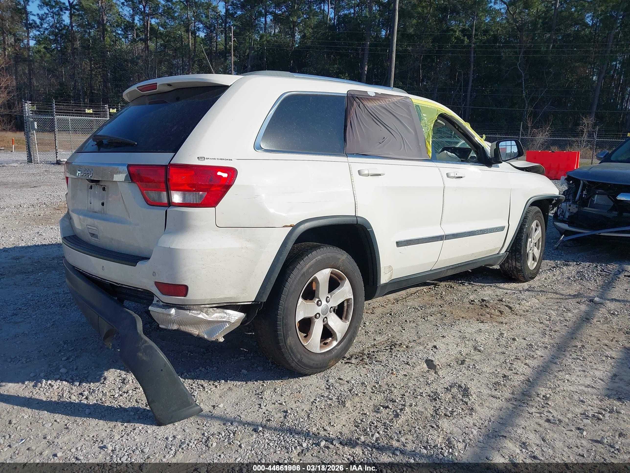 2012 Jeep Grand Cherokee Laredo Белый vin: 1C4RJEAG3CC259517