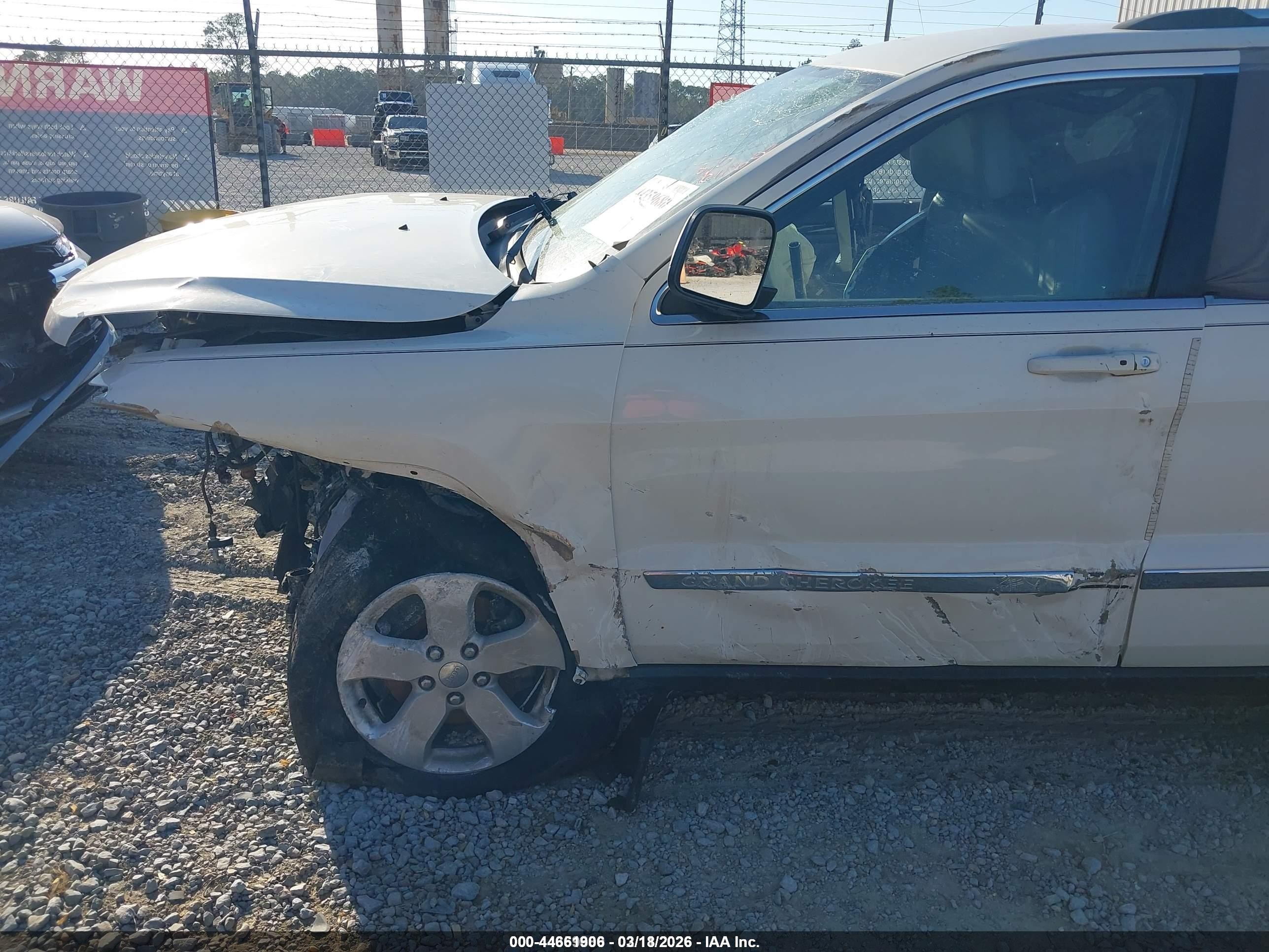 2012 Jeep Grand Cherokee Laredo Белый vin: 1C4RJEAG3CC259517