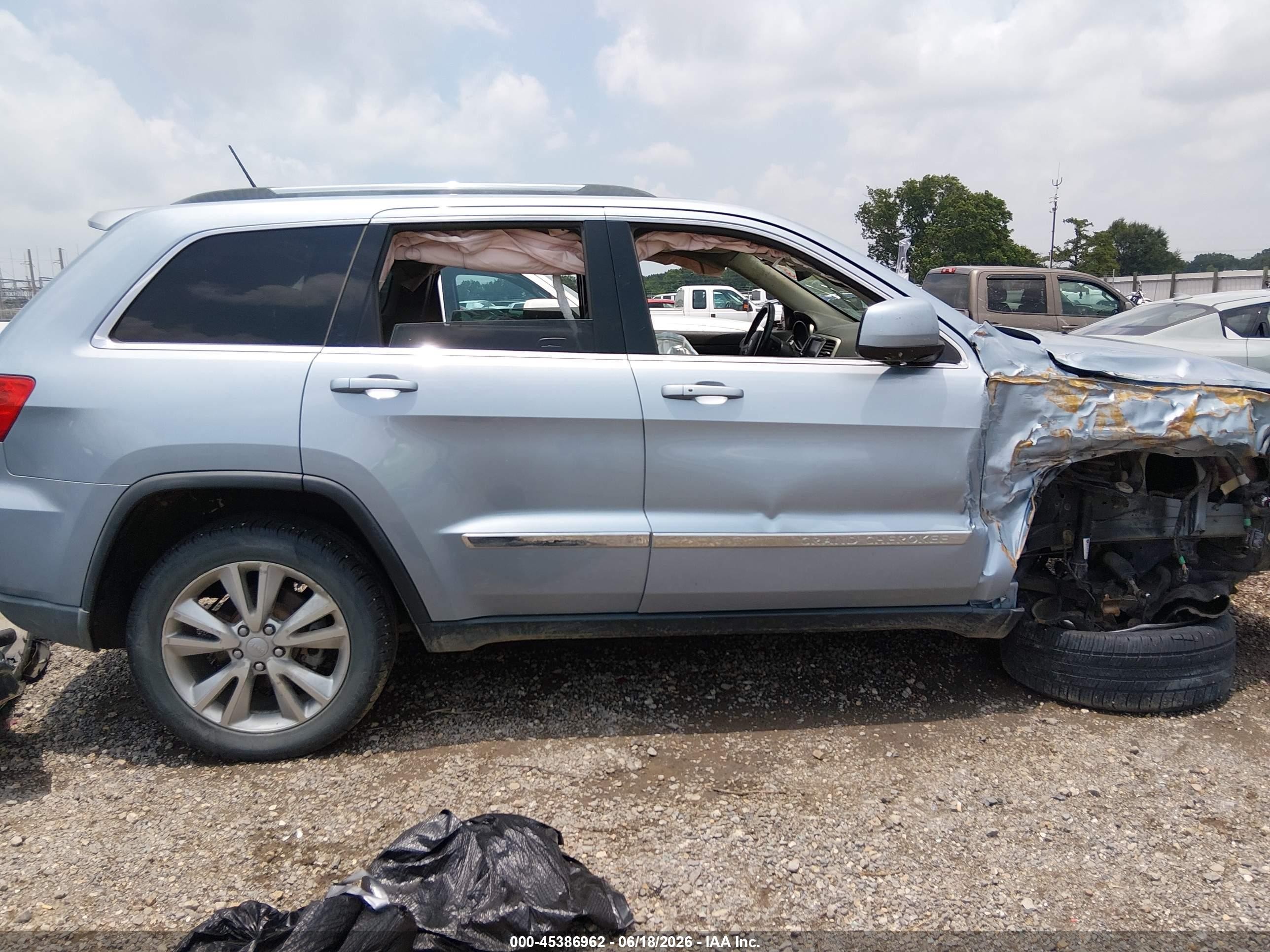 2013 Jeep Grand Cherokee Laredo Blue vin: 1C4RJEAG3DC550133