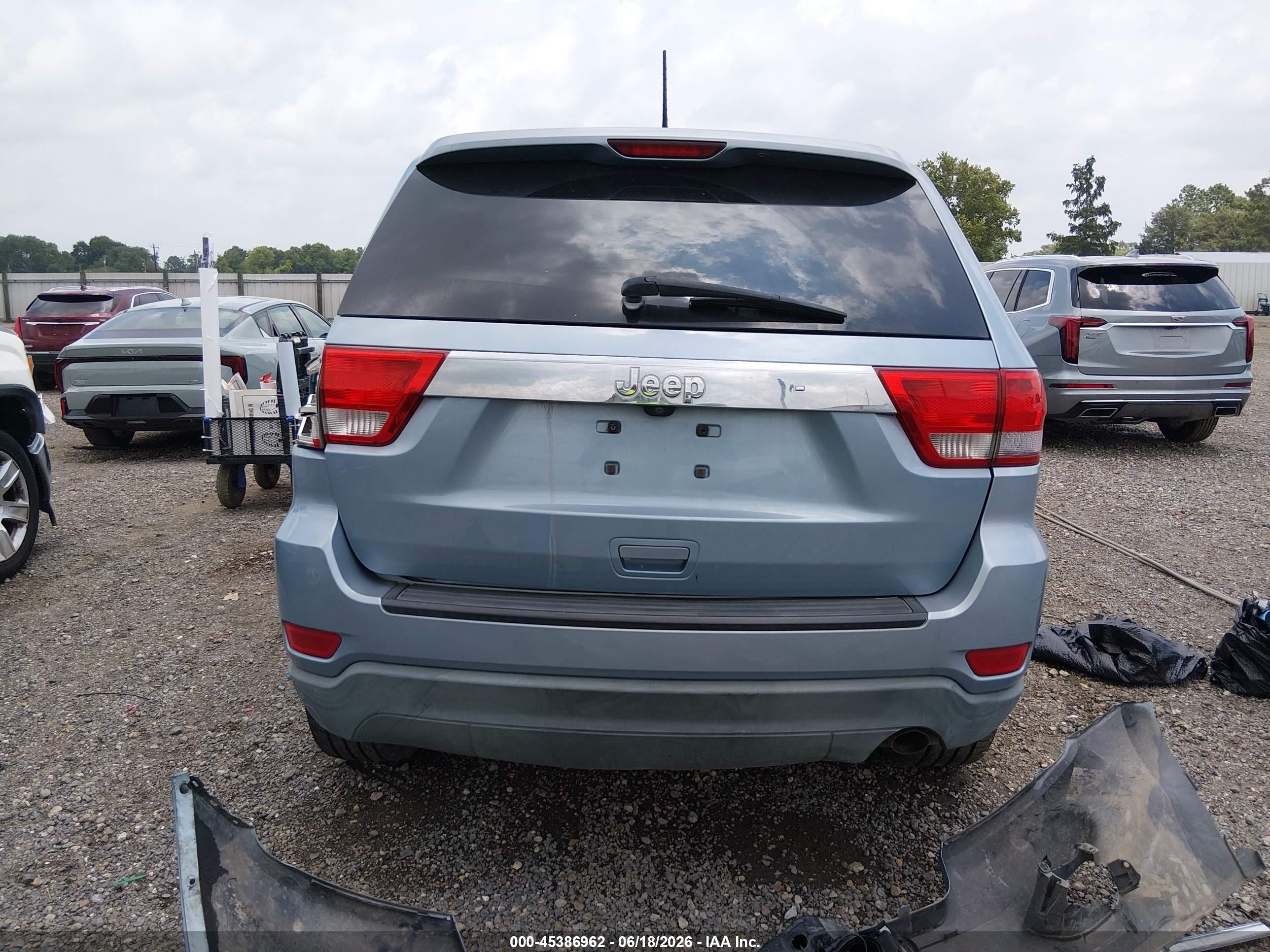 2013 Jeep Grand Cherokee Laredo Blue vin: 1C4RJEAG3DC550133