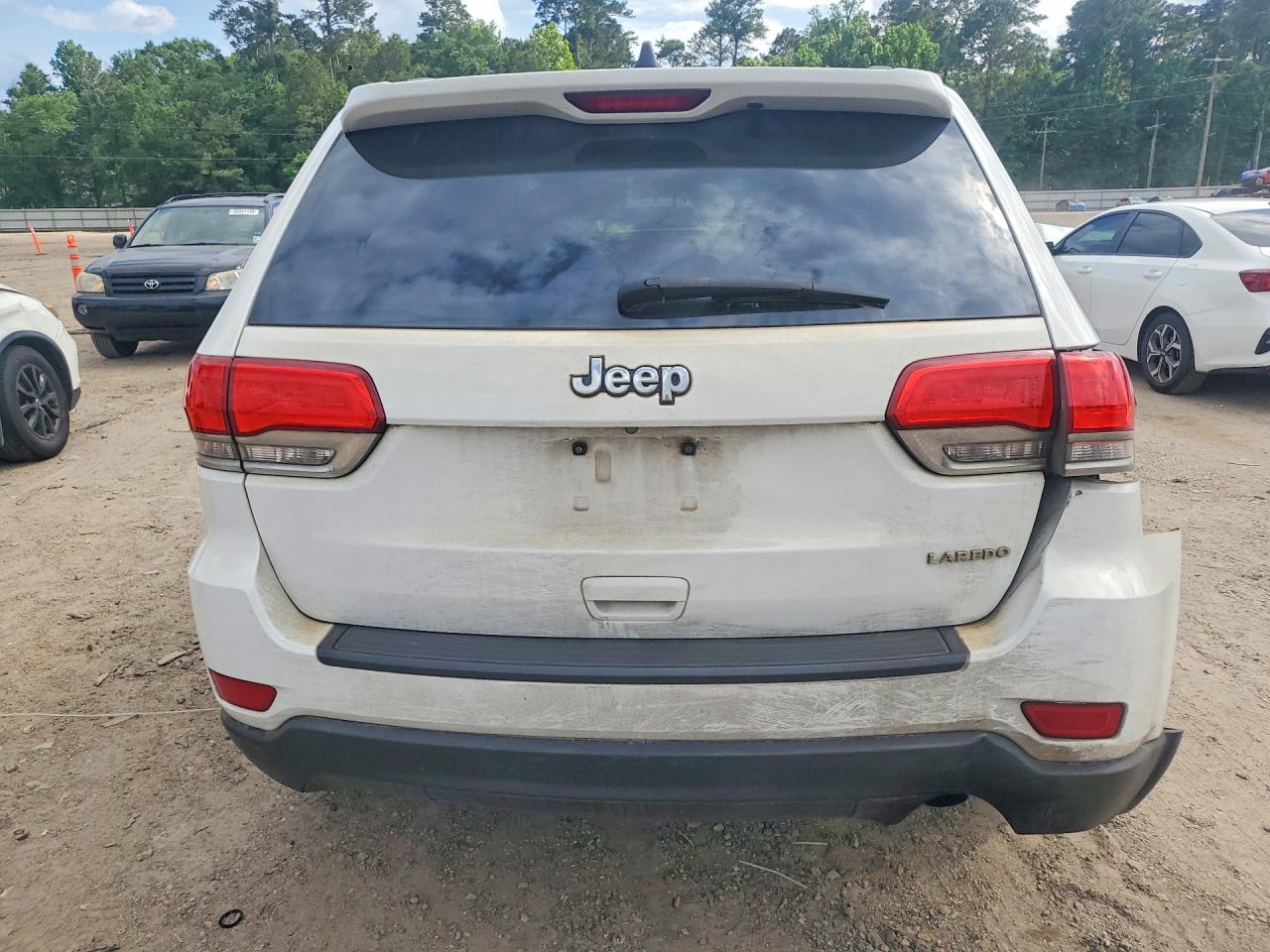 2014 Jeep Grand Cherokee Laredo White vin: 1C4RJEAG3EC145424