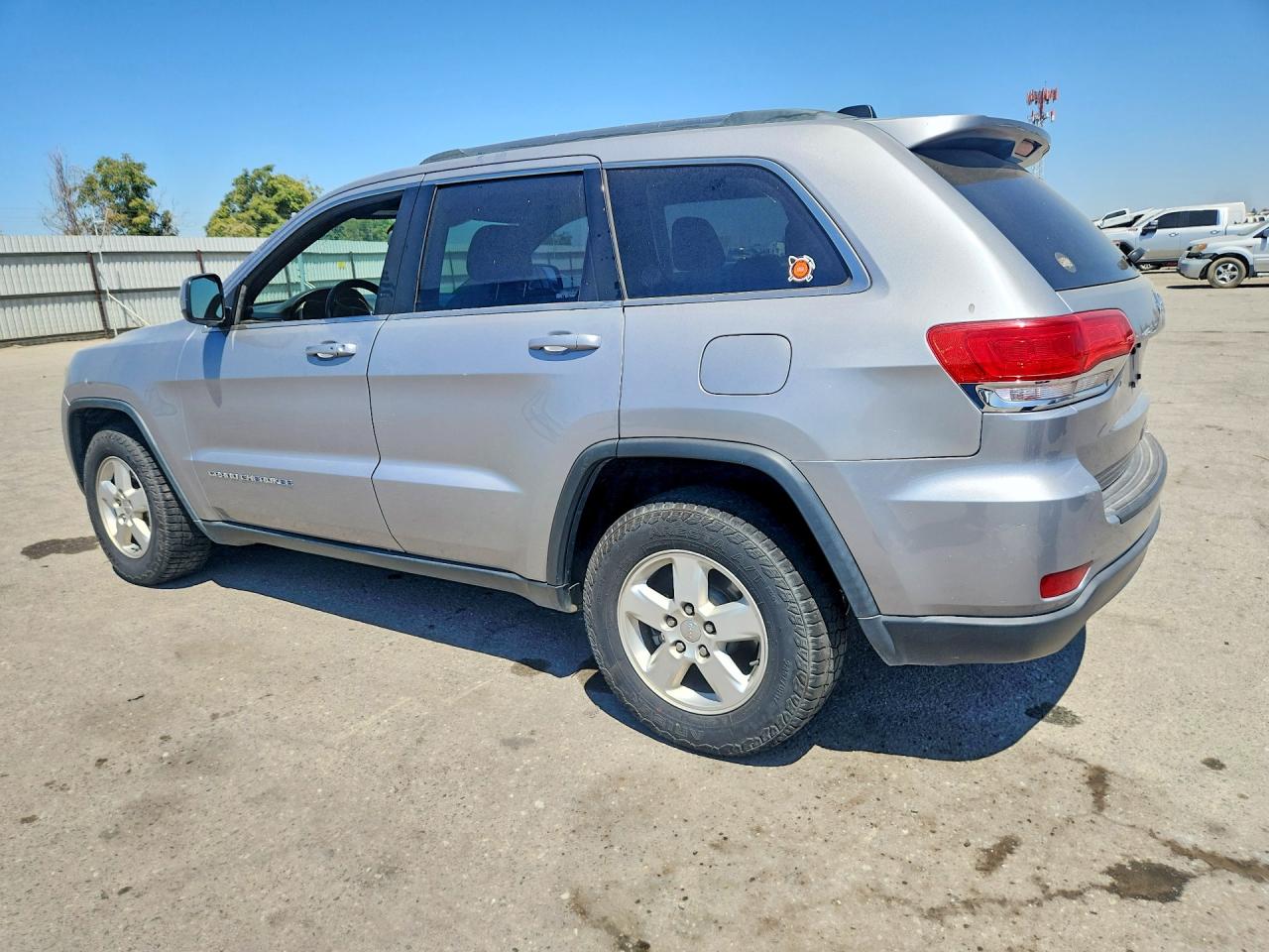 2014 Jeep Grand Cherokee Laredo Silver vin: 1C4RJEAG3EC179444