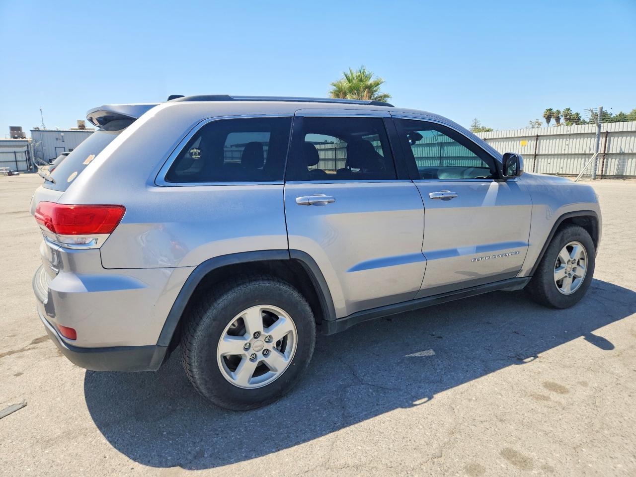 2014 Jeep Grand Cherokee Laredo Silver vin: 1C4RJEAG3EC179444