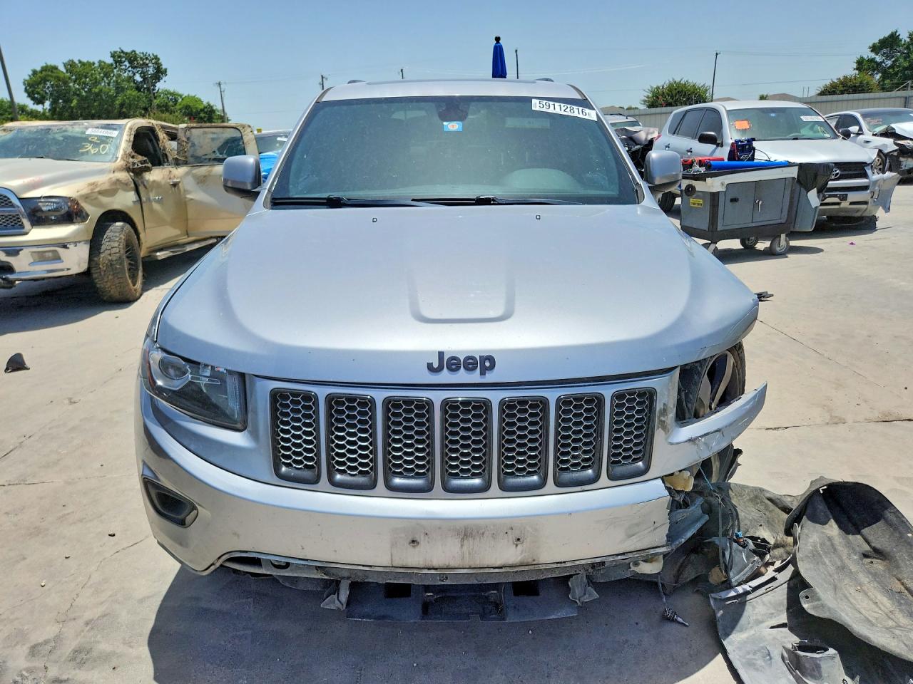 2015 Jeep Grand Cherokee Laredo Silver vin: 1C4RJEAG3FC175301