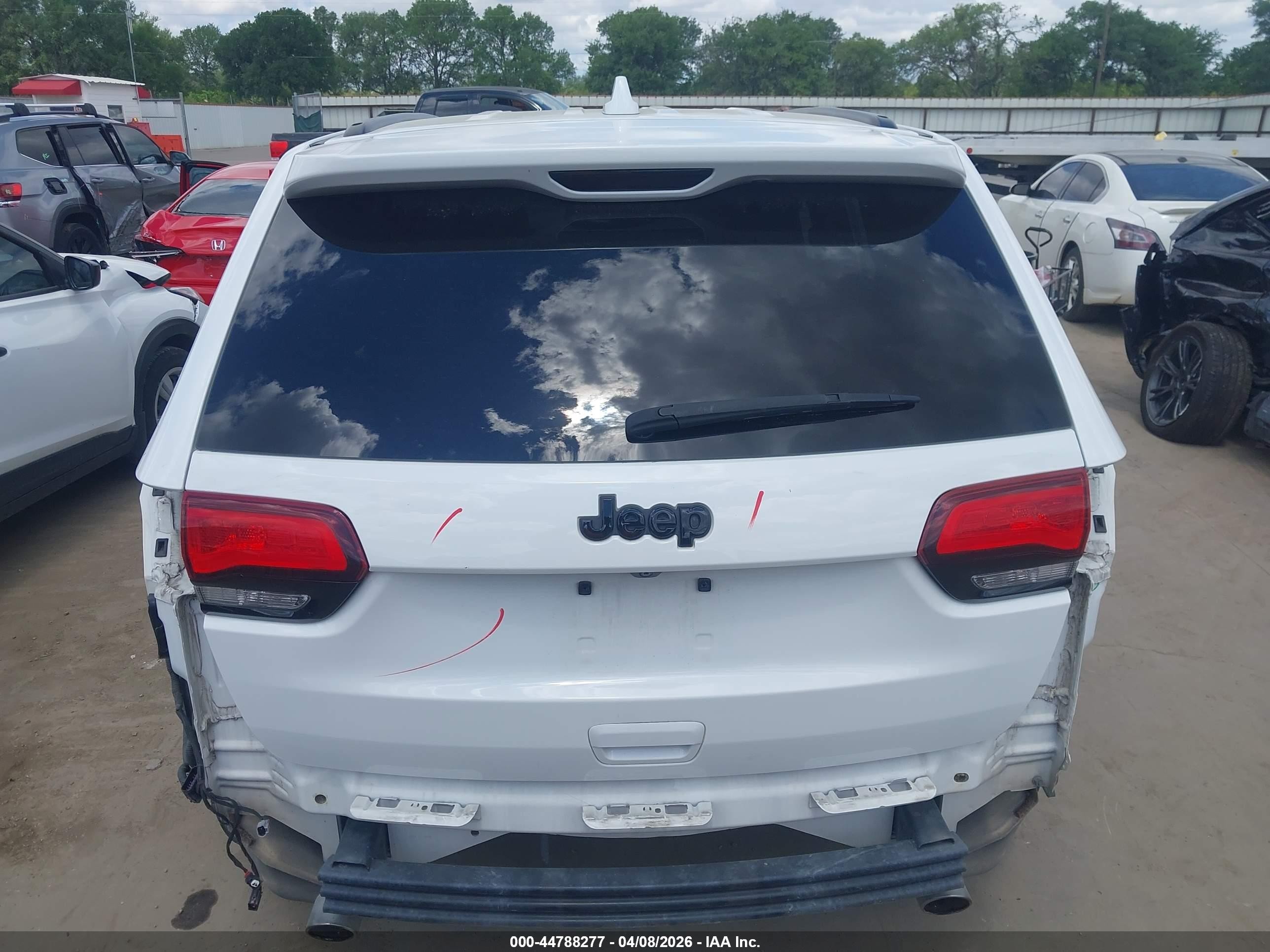 2015 Jeep Grand Cherokee Altitude Белый vin: 1C4RJEAG3FC185035