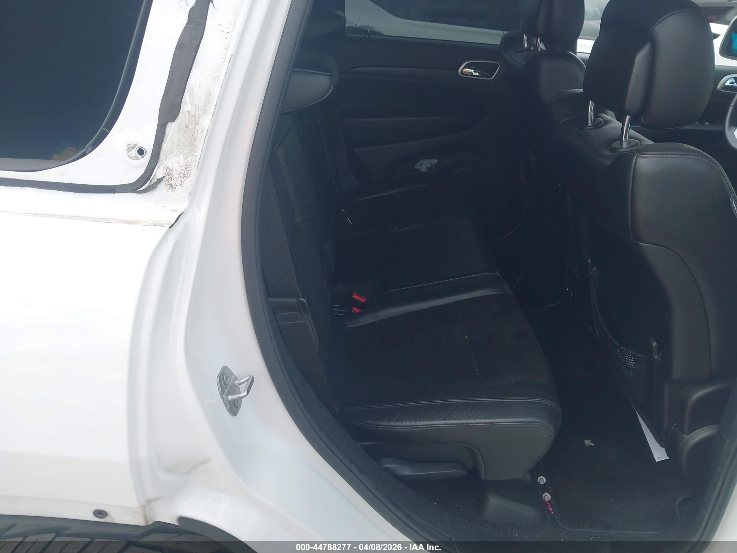 2015 Jeep Grand Cherokee Altitude Белый vin: 1C4RJEAG3FC185035