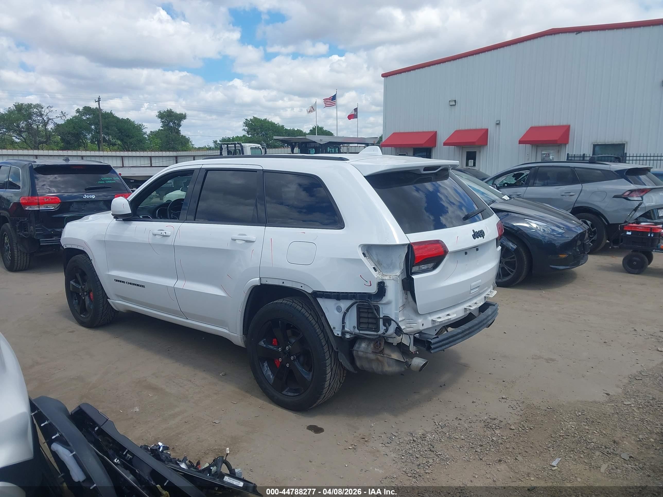 2015 Jeep Grand Cherokee Altitude Белый vin: 1C4RJEAG3FC185035