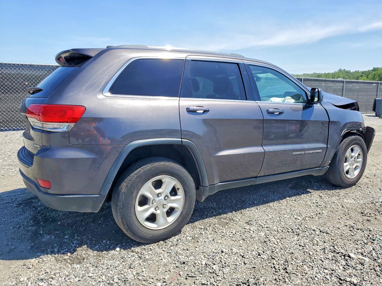 2015 Jeep Grand Cherokee Laredo Gray vin: 1C4RJEAG3FC217059