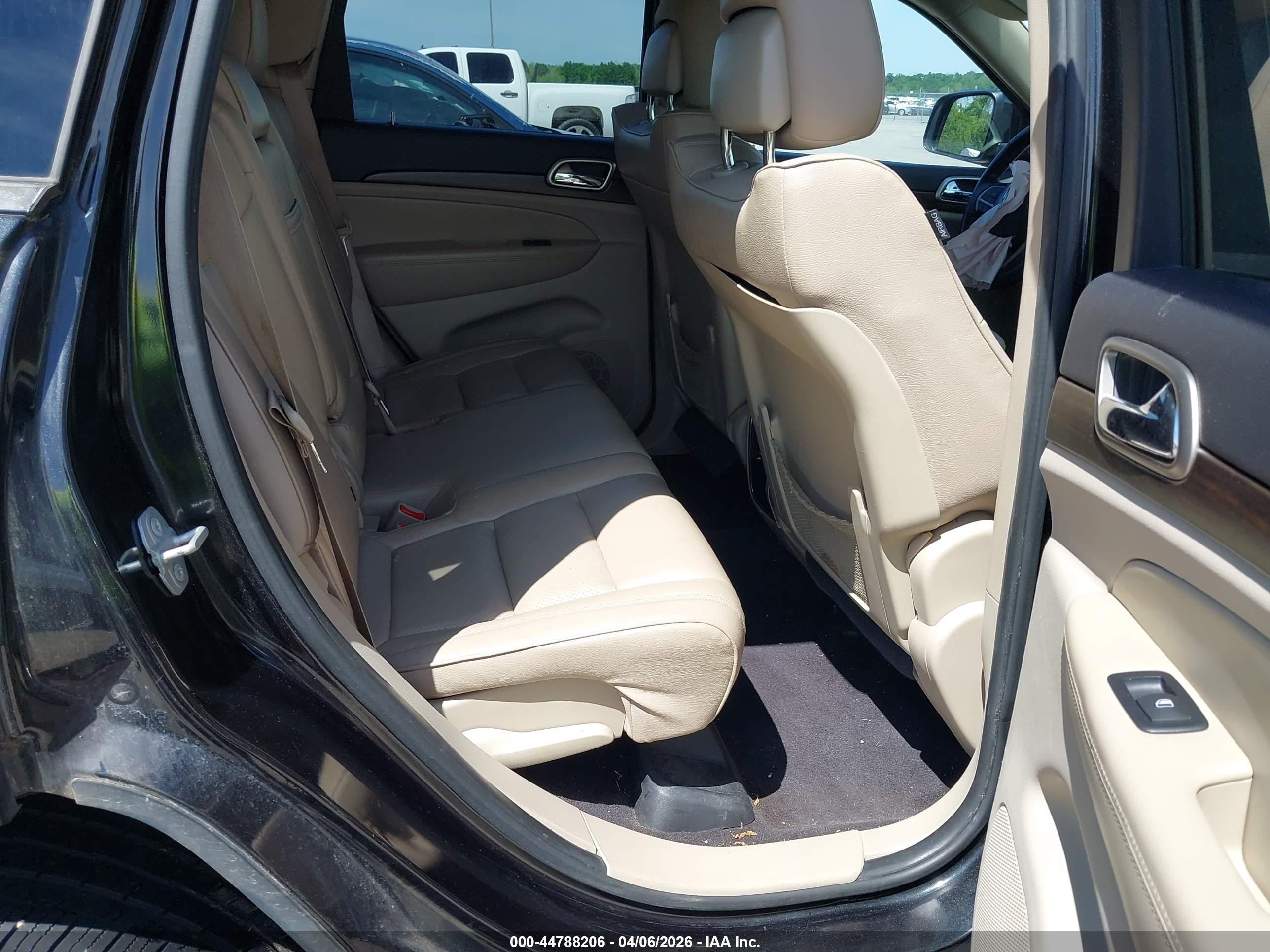 2015 Jeep Grand Cherokee Laredo Черный vin: 1C4RJEAG3FC219359