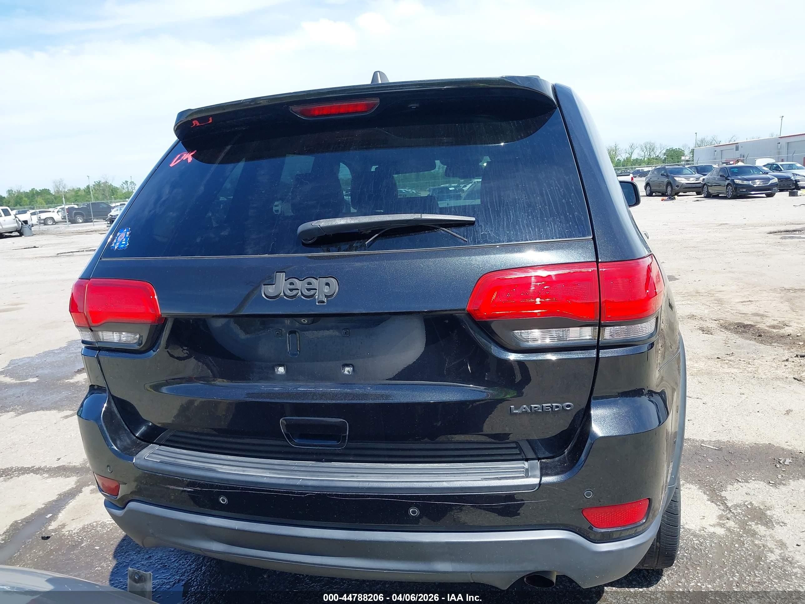 2015 Jeep Grand Cherokee Laredo Черный vin: 1C4RJEAG3FC219359