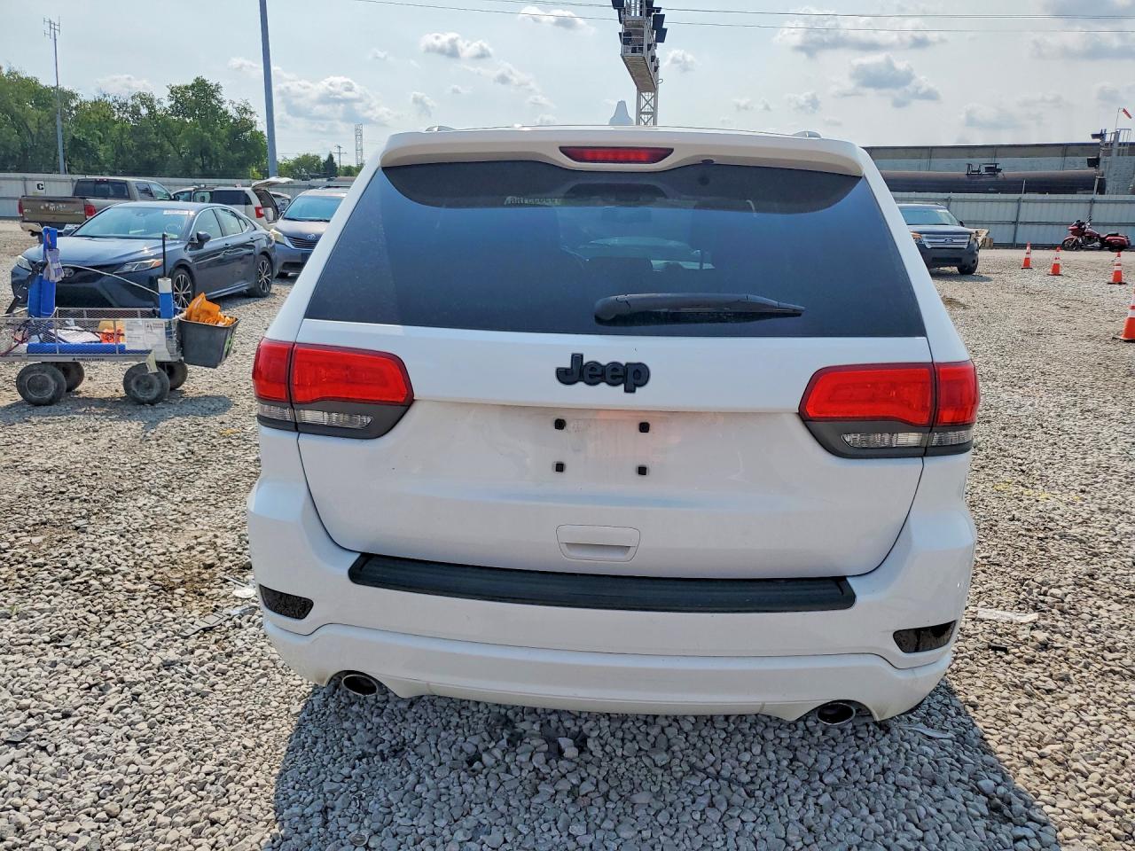 2015 Jeep Grand Cherokee Laredo Белый vin: 1C4RJEAG3FC614173