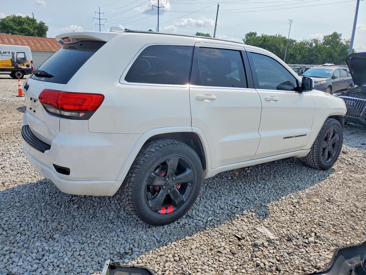 2015 Jeep Grand Cherokee Laredo Белый vin: 1C4RJEAG3FC614173