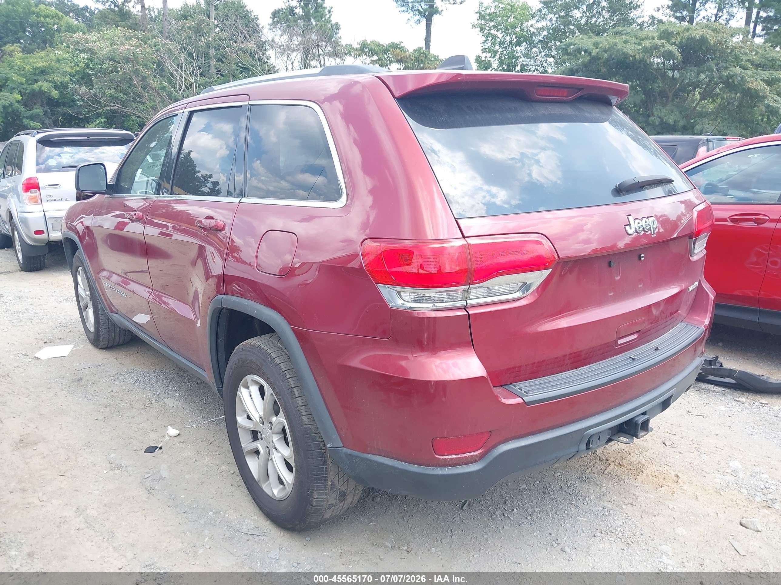2015 Jeep Grand Cherokee Laredo Red vin: 1C4RJEAG3FC614738
