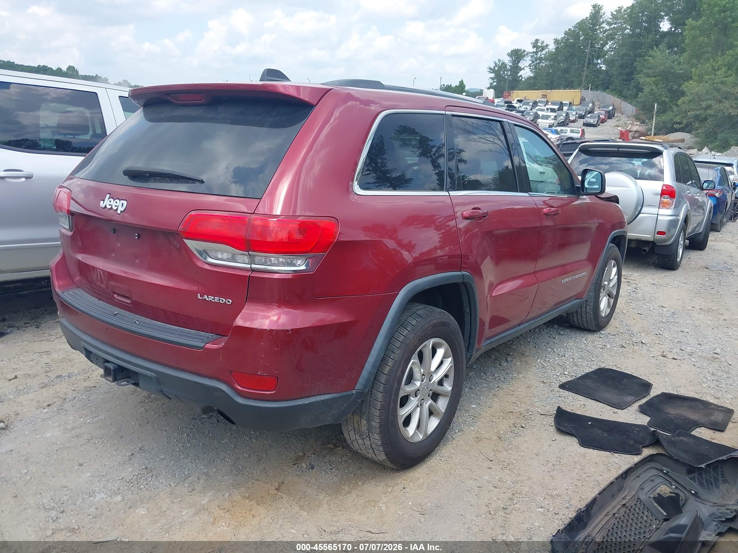 2015 Jeep Grand Cherokee Laredo Red vin: 1C4RJEAG3FC614738