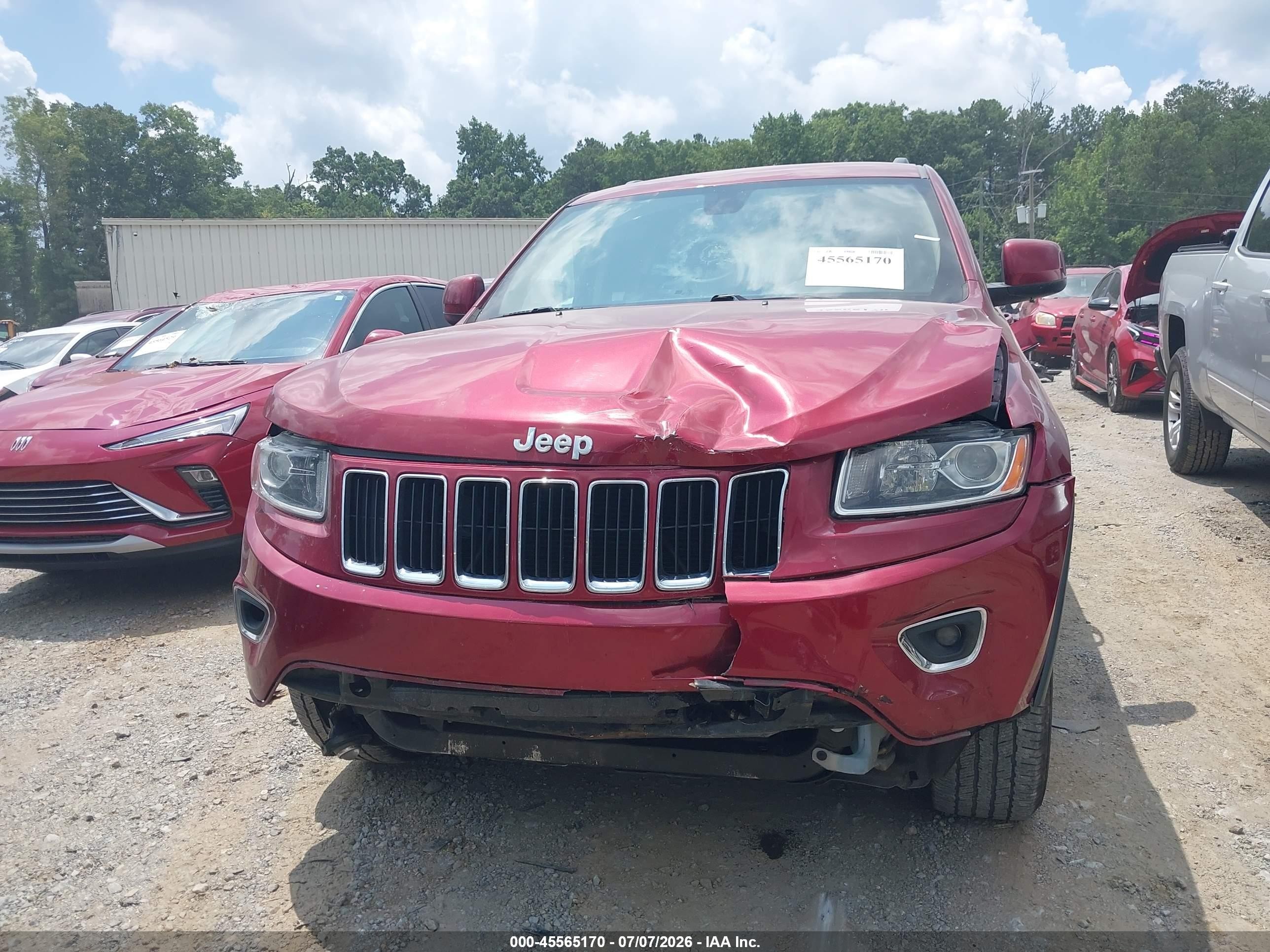 2015 Jeep Grand Cherokee Laredo Red vin: 1C4RJEAG3FC614738