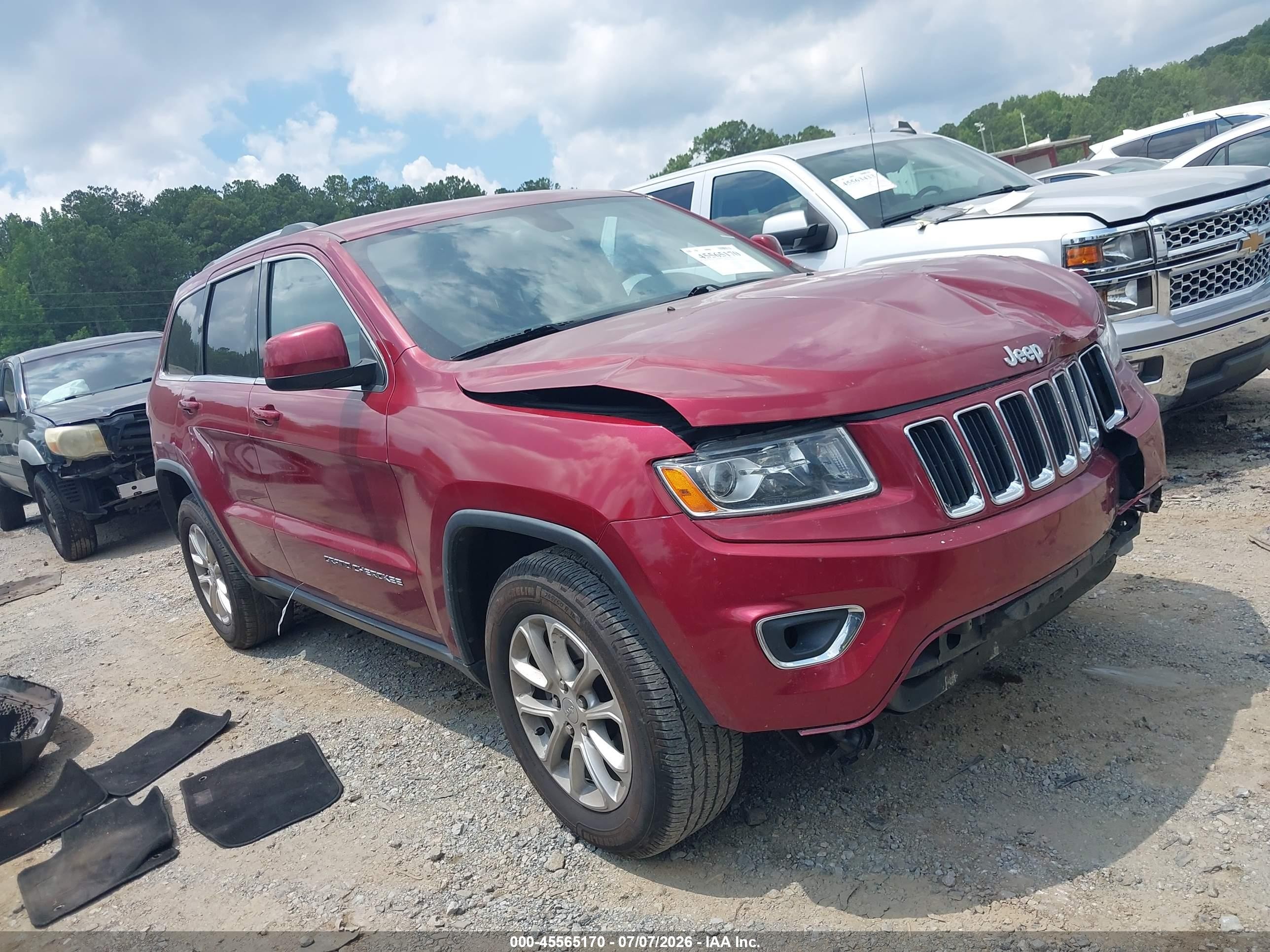 2015 Jeep Grand Cherokee Laredo Red vin: 1C4RJEAG3FC614738