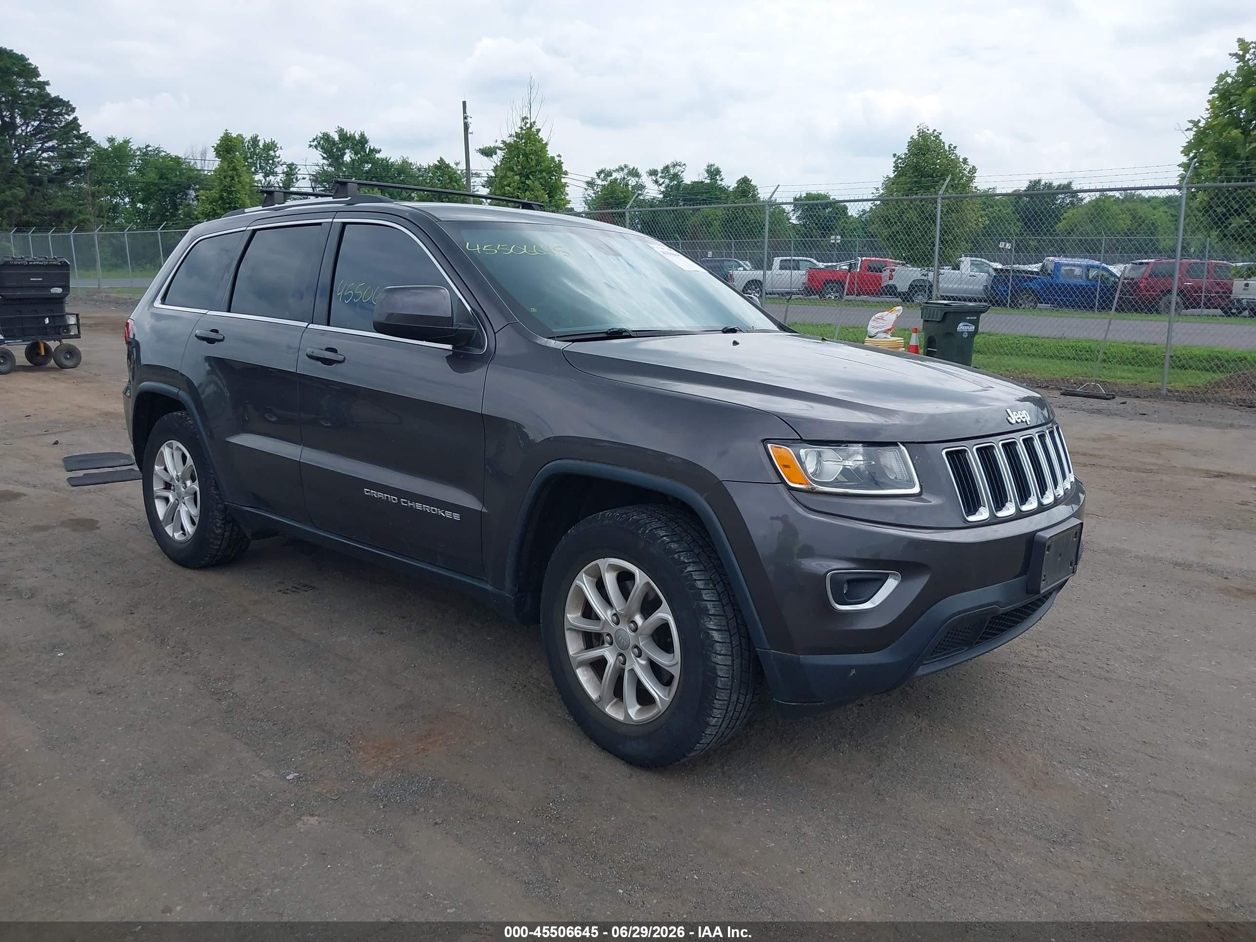 2015 Jeep Grand Cherokee Laredo Gray vin: 1C4RJEAG3FC700356