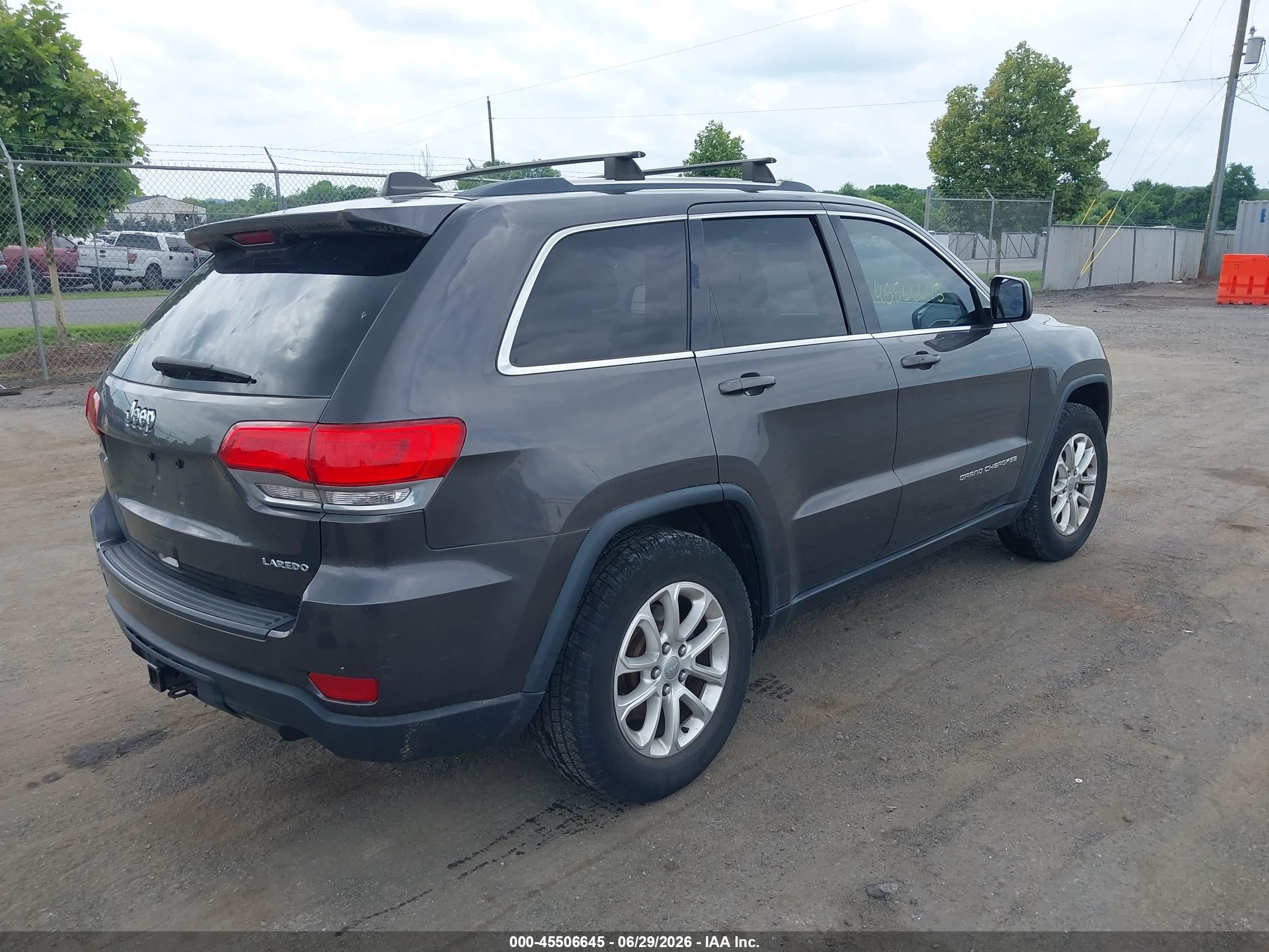 2015 Jeep Grand Cherokee Laredo Gray vin: 1C4RJEAG3FC700356