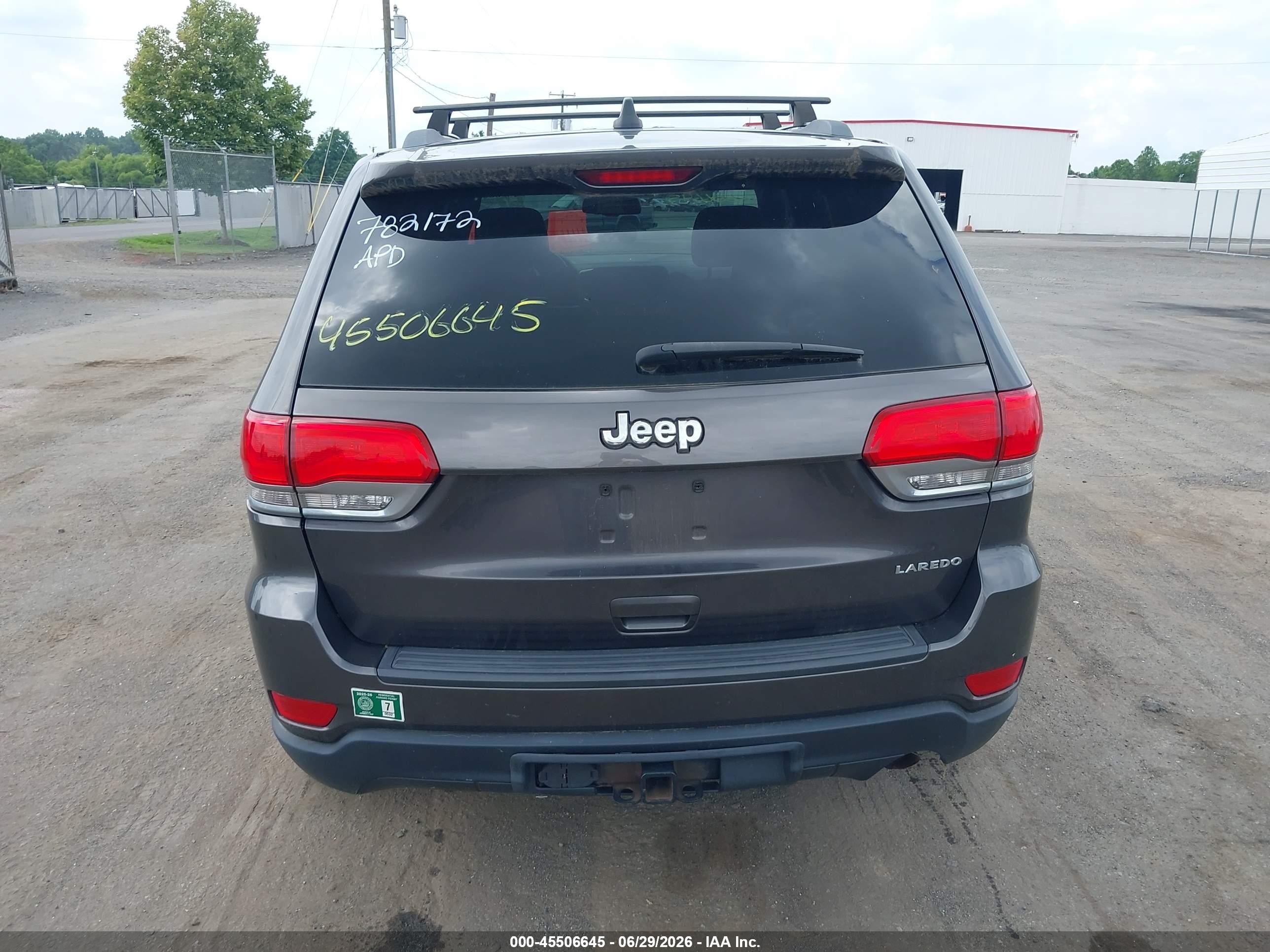 2015 Jeep Grand Cherokee Laredo Gray vin: 1C4RJEAG3FC700356